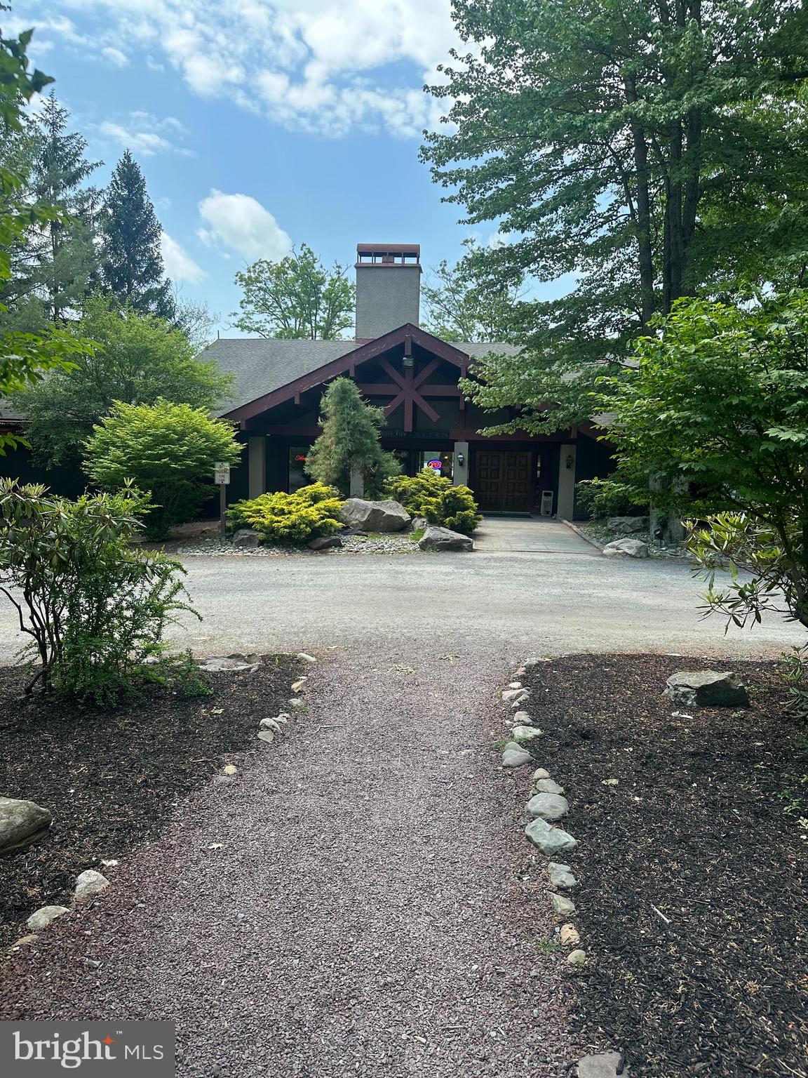 LAUREL WOODS - Residential