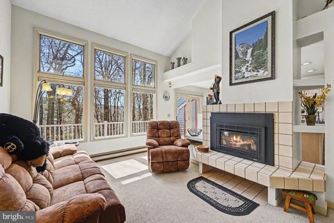Photo of 5 Beachwood Court, LAKE HARMONY, PA 18624 (MLS # PACC2007690)
