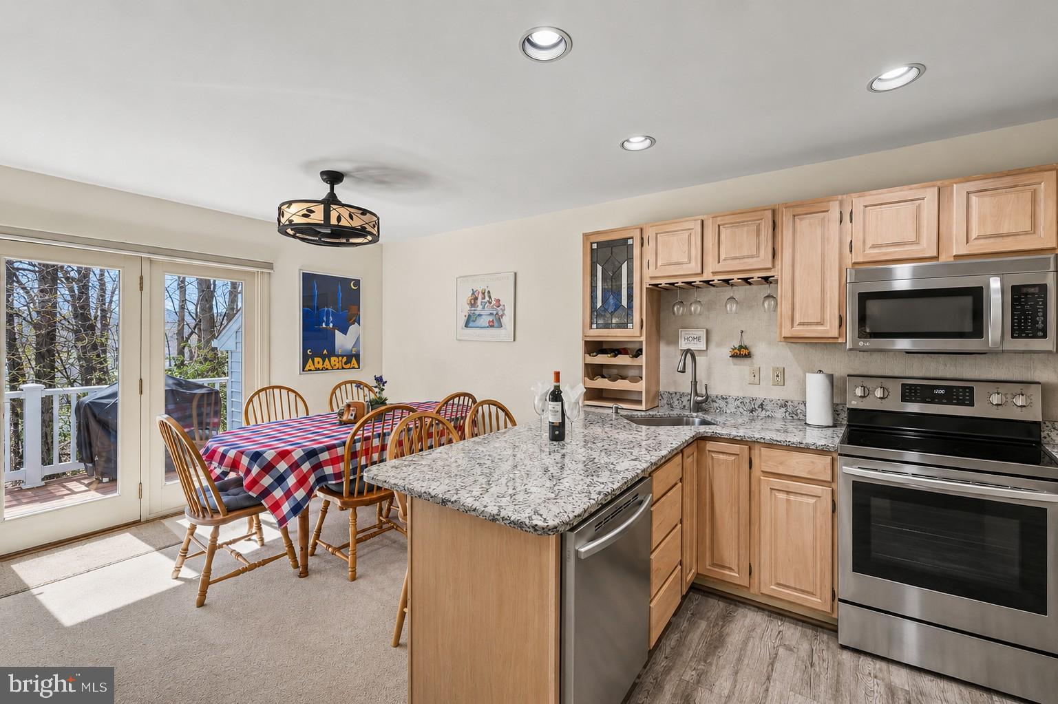 LAUREL WOODS - Residential