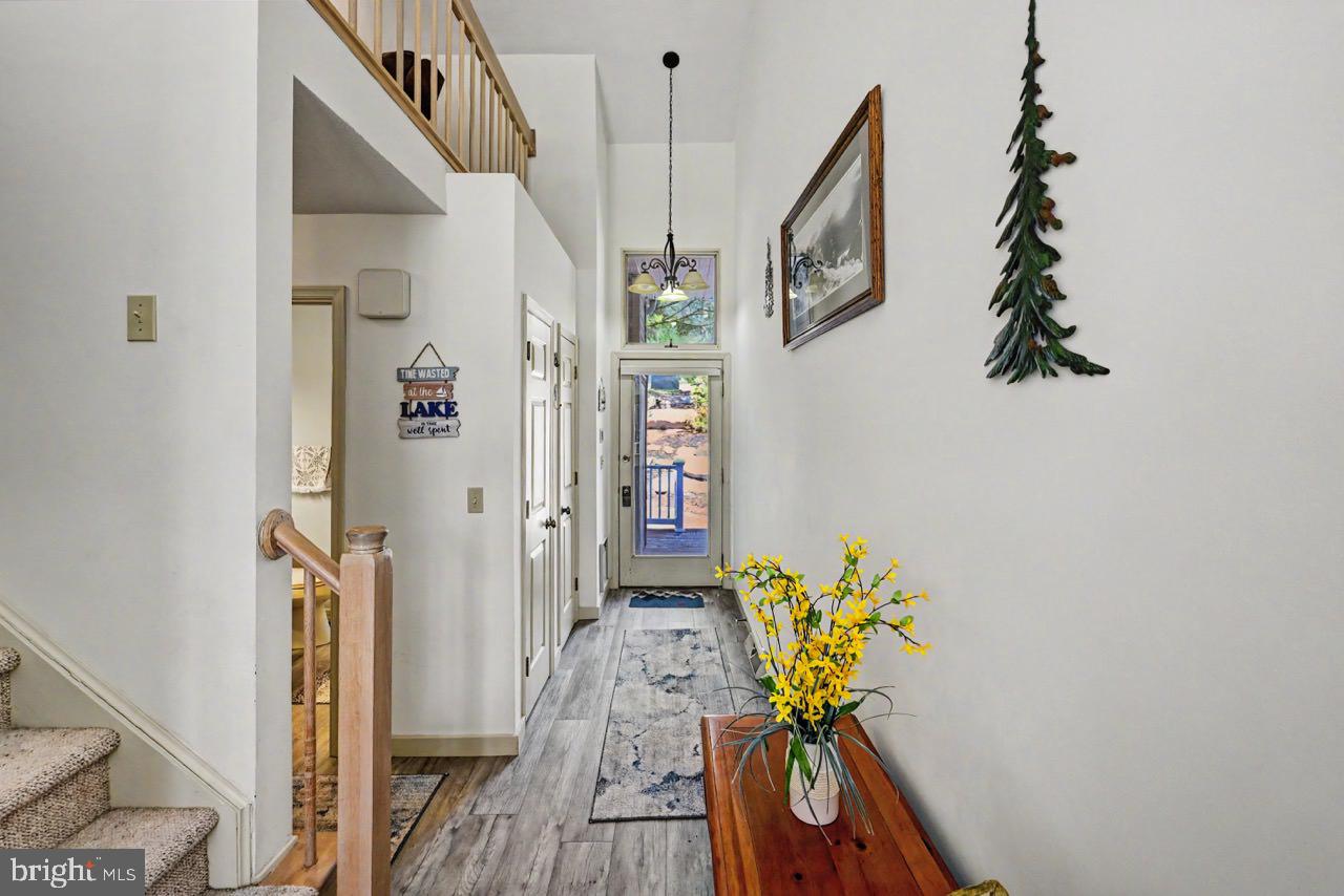 LAUREL WOODS - Residential