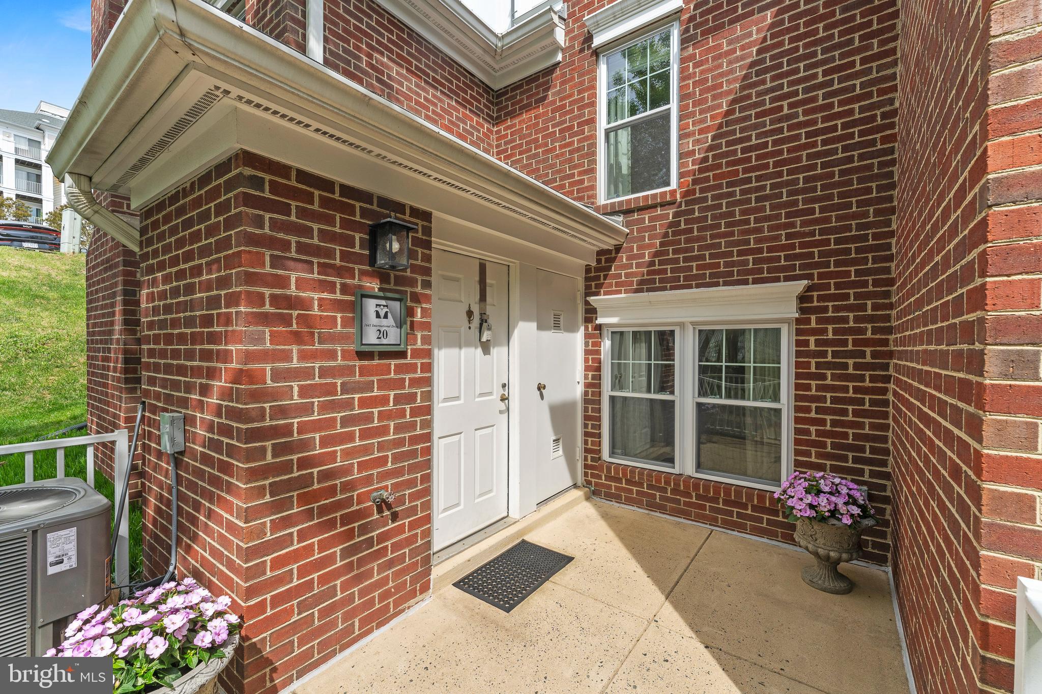1641 INTERNATIONAL DRIVE TH-20