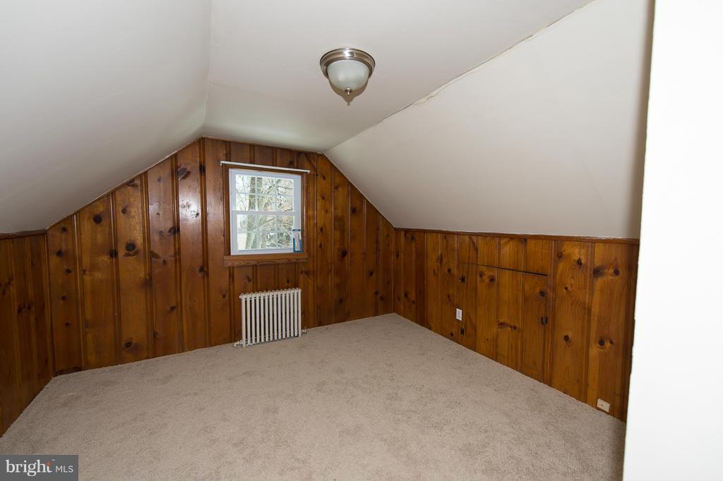 MURMURING PINES - Residential Lease
