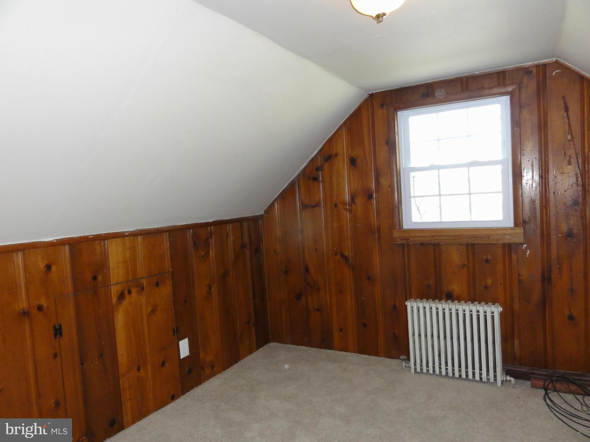 MURMURING PINES - Residential Lease