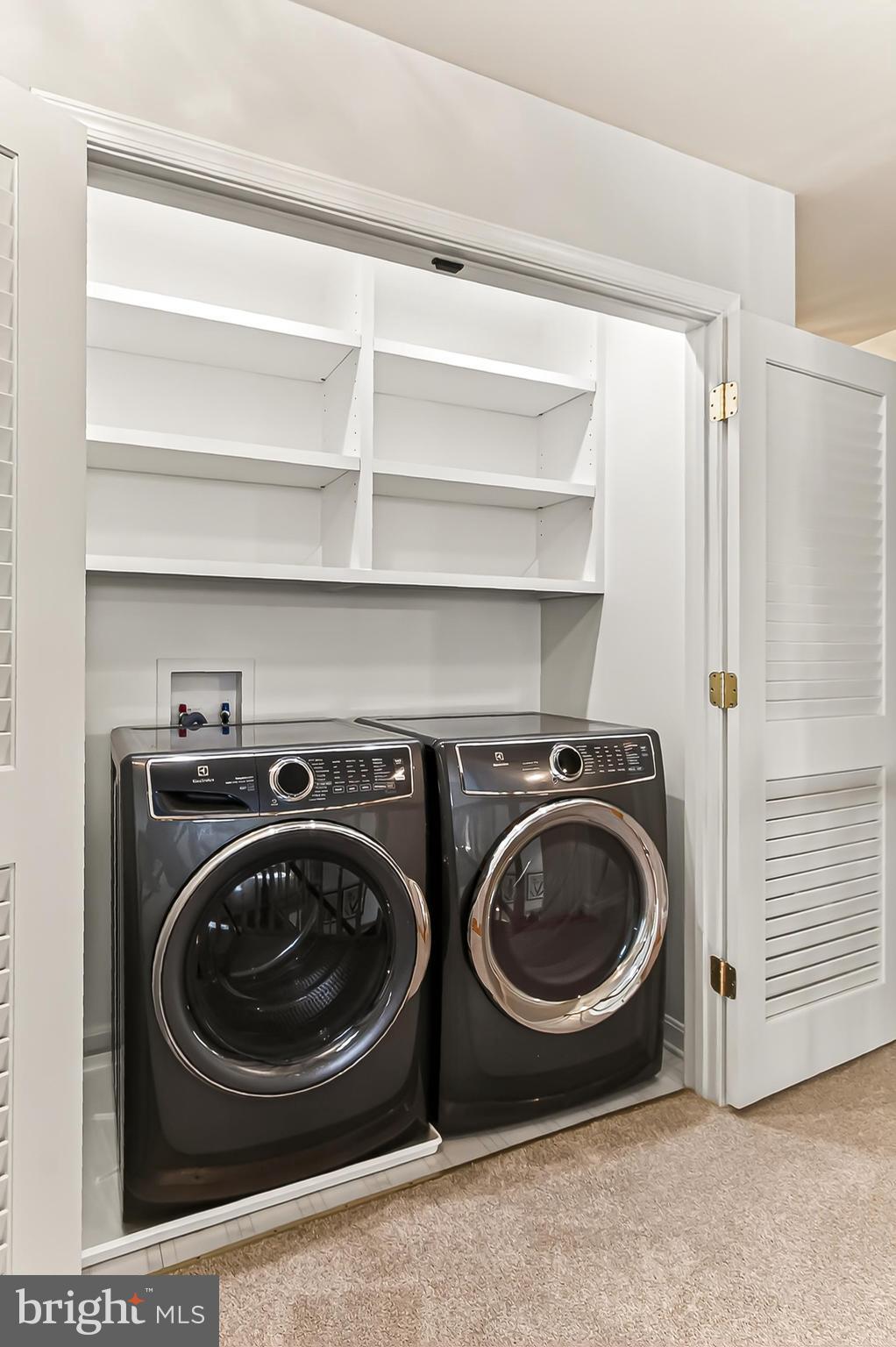 WALNUT HILL ESTATES - Residential