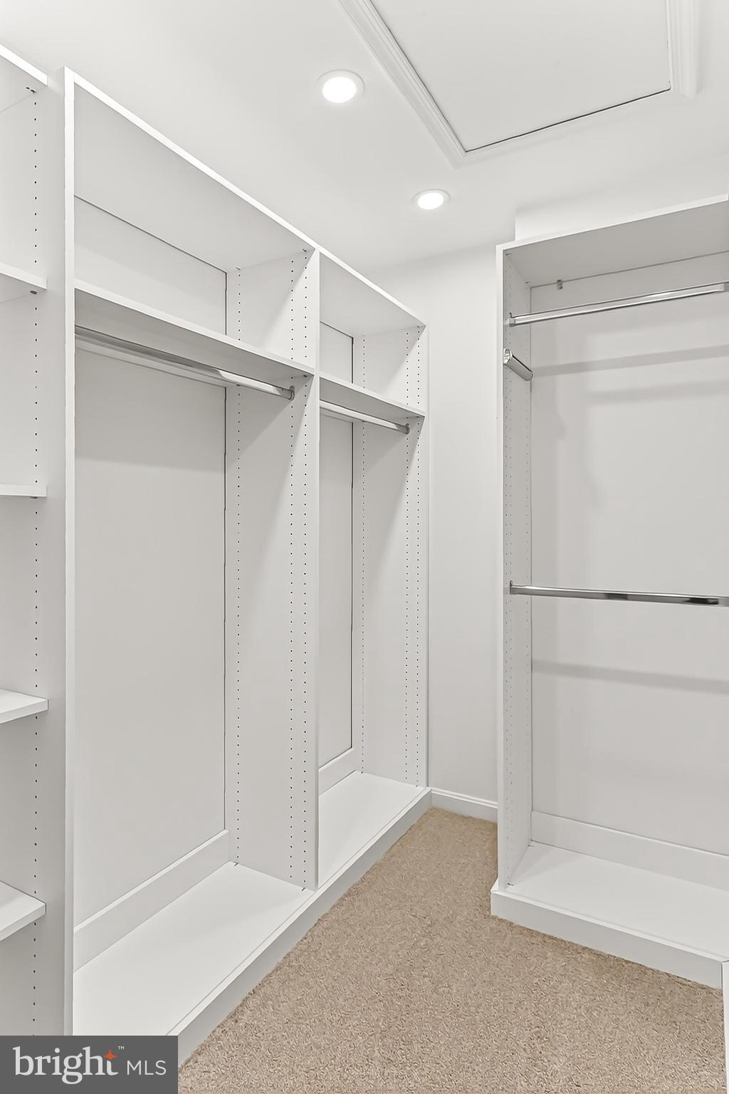 WALNUT HILL ESTATES - Residential