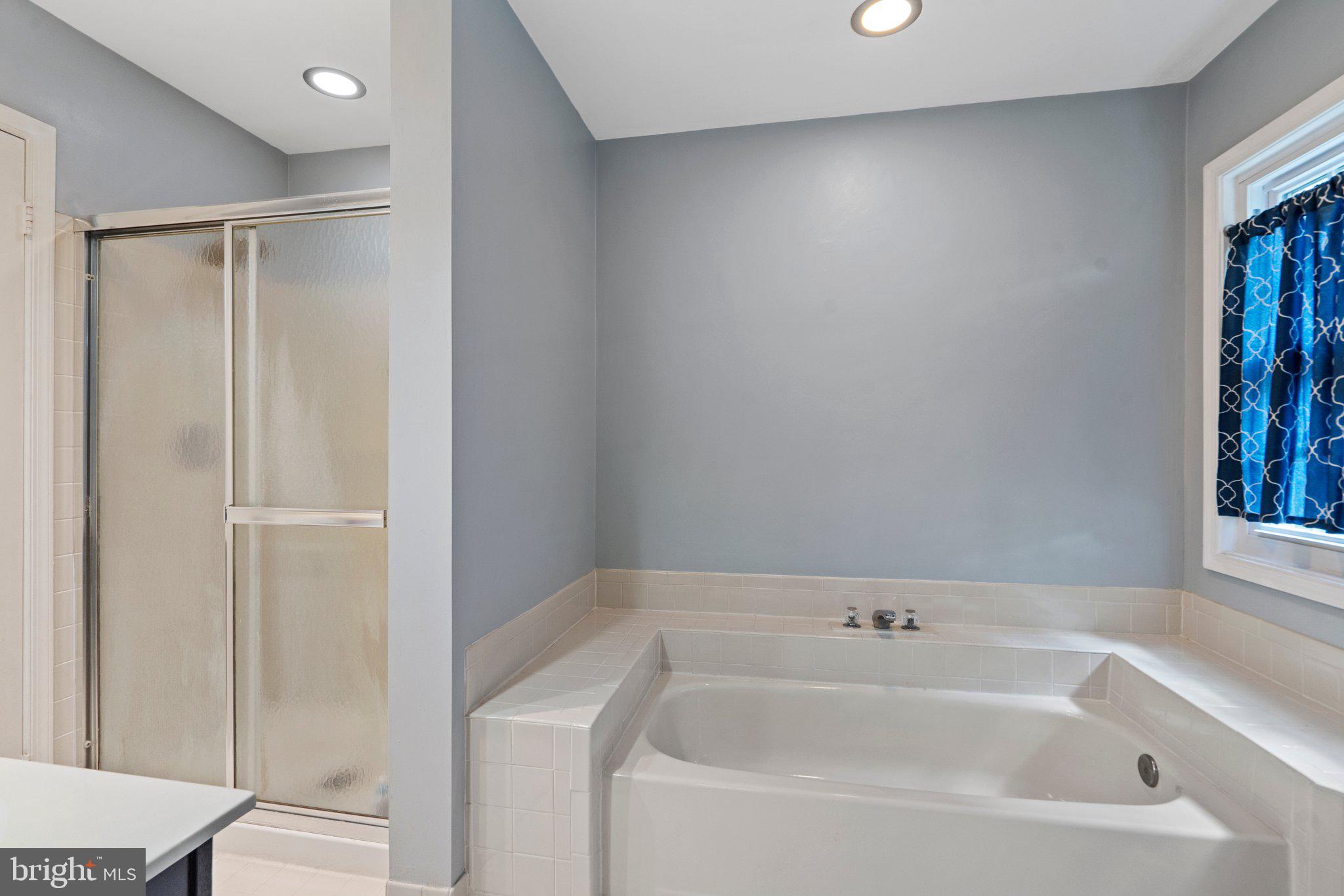 GUNNERS LAKE VILLAGE - Residential