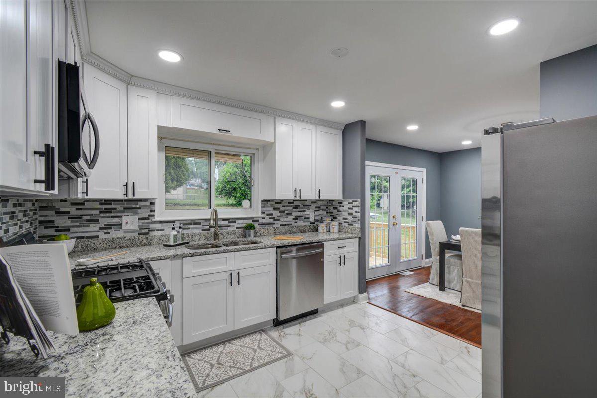 VICTORIAN MANOR - Residential