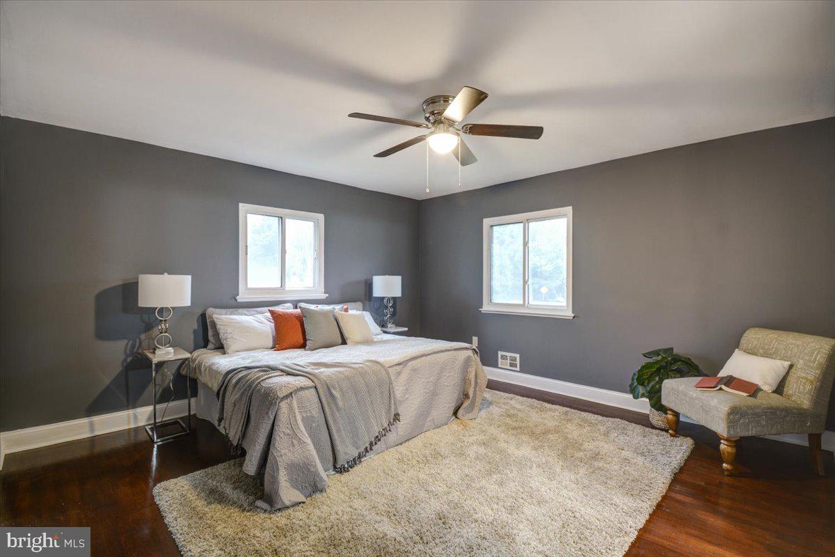 VICTORIAN MANOR - Residential