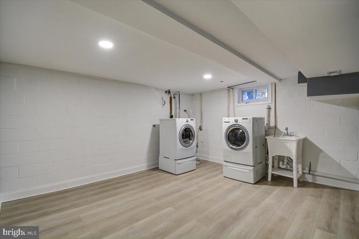 VICTORIAN MANOR - Residential