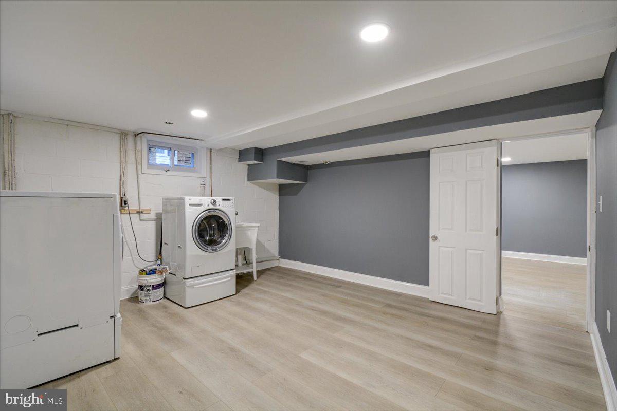 VICTORIAN MANOR - Residential