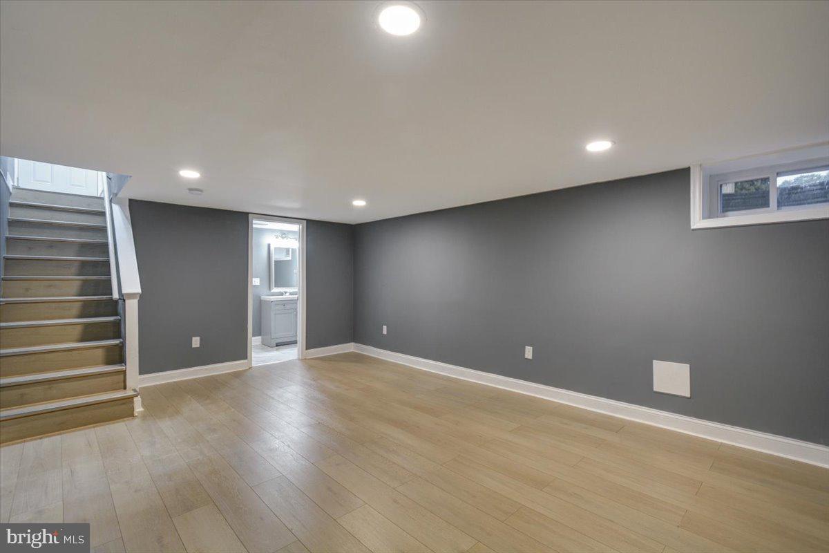 VICTORIAN MANOR - Residential