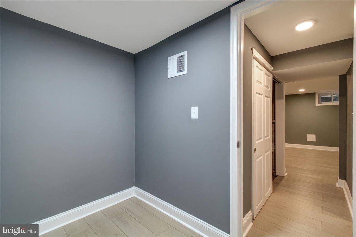 VICTORIAN MANOR - Residential