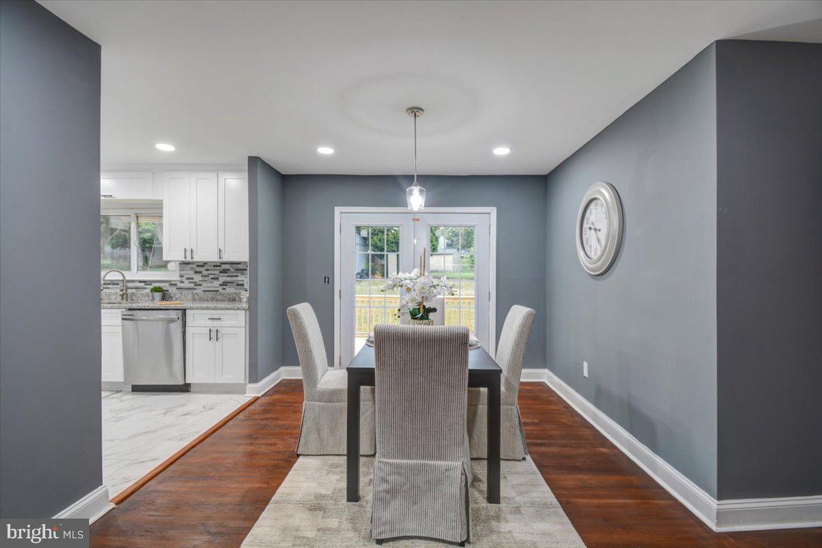 VICTORIAN MANOR - Residential