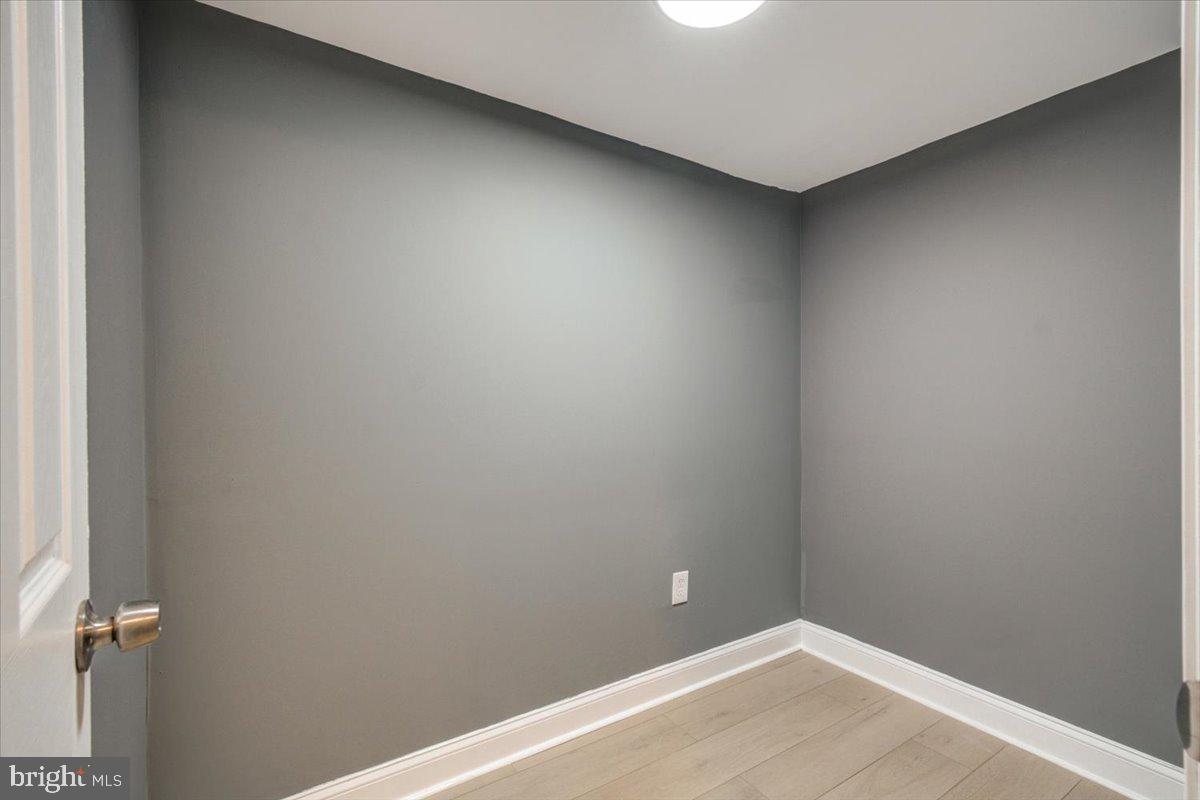 VICTORIAN MANOR - Residential