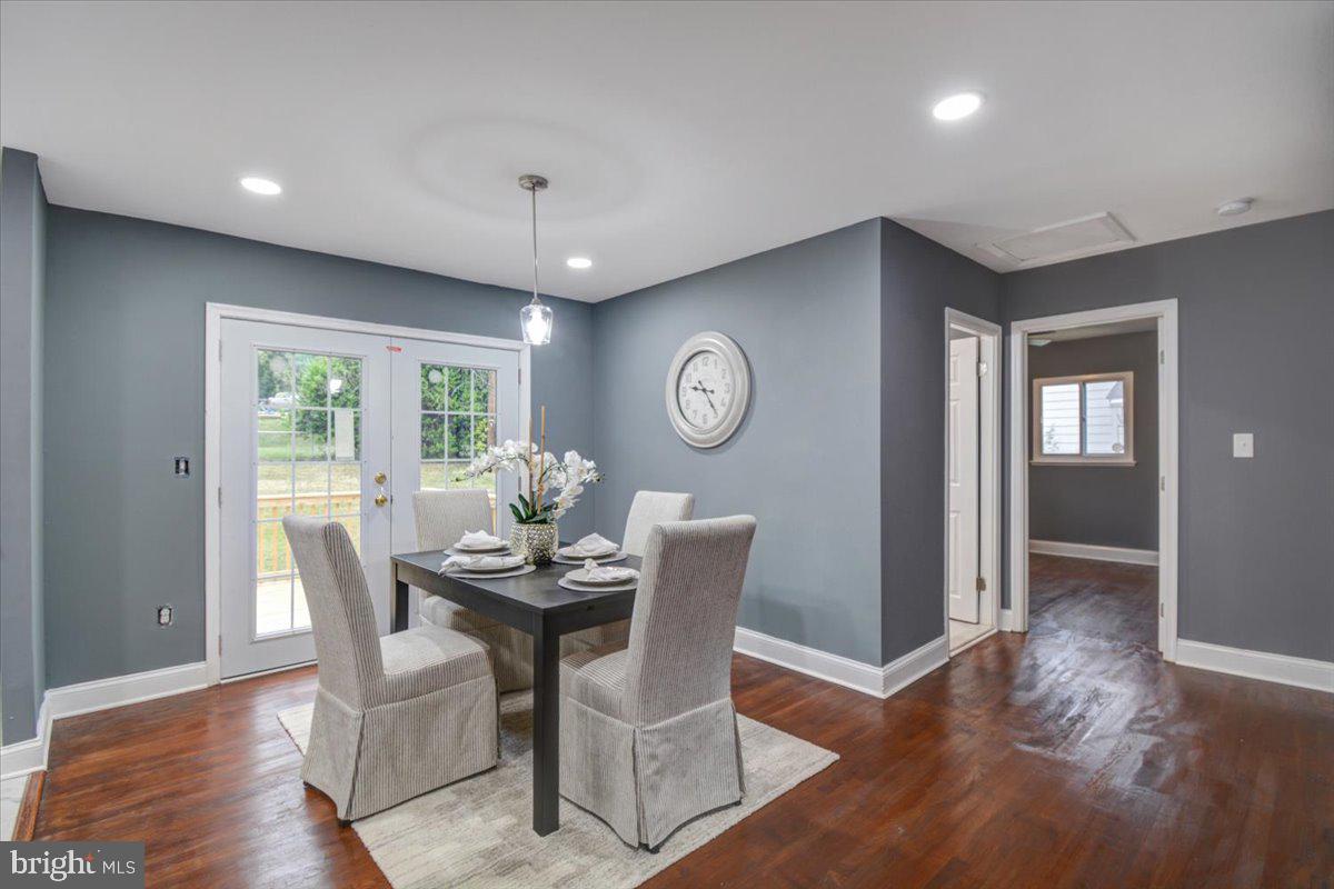 VICTORIAN MANOR - Residential