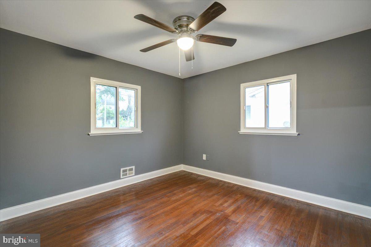 VICTORIAN MANOR - Residential