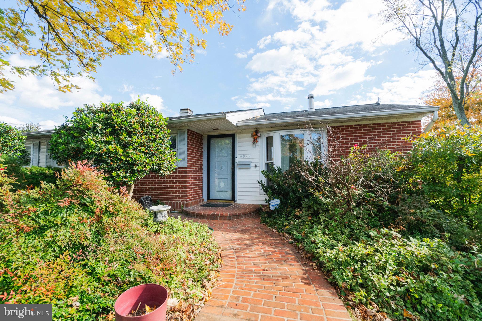 FAIRFAX HOMES - Residential