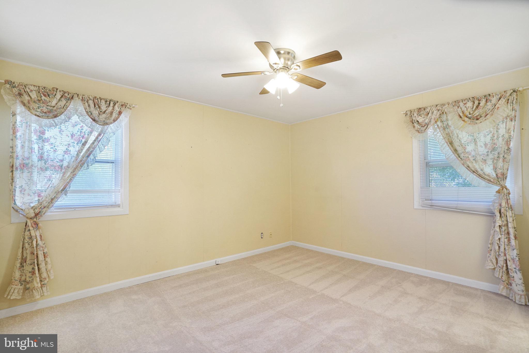 FAIRFAX HOMES - Residential