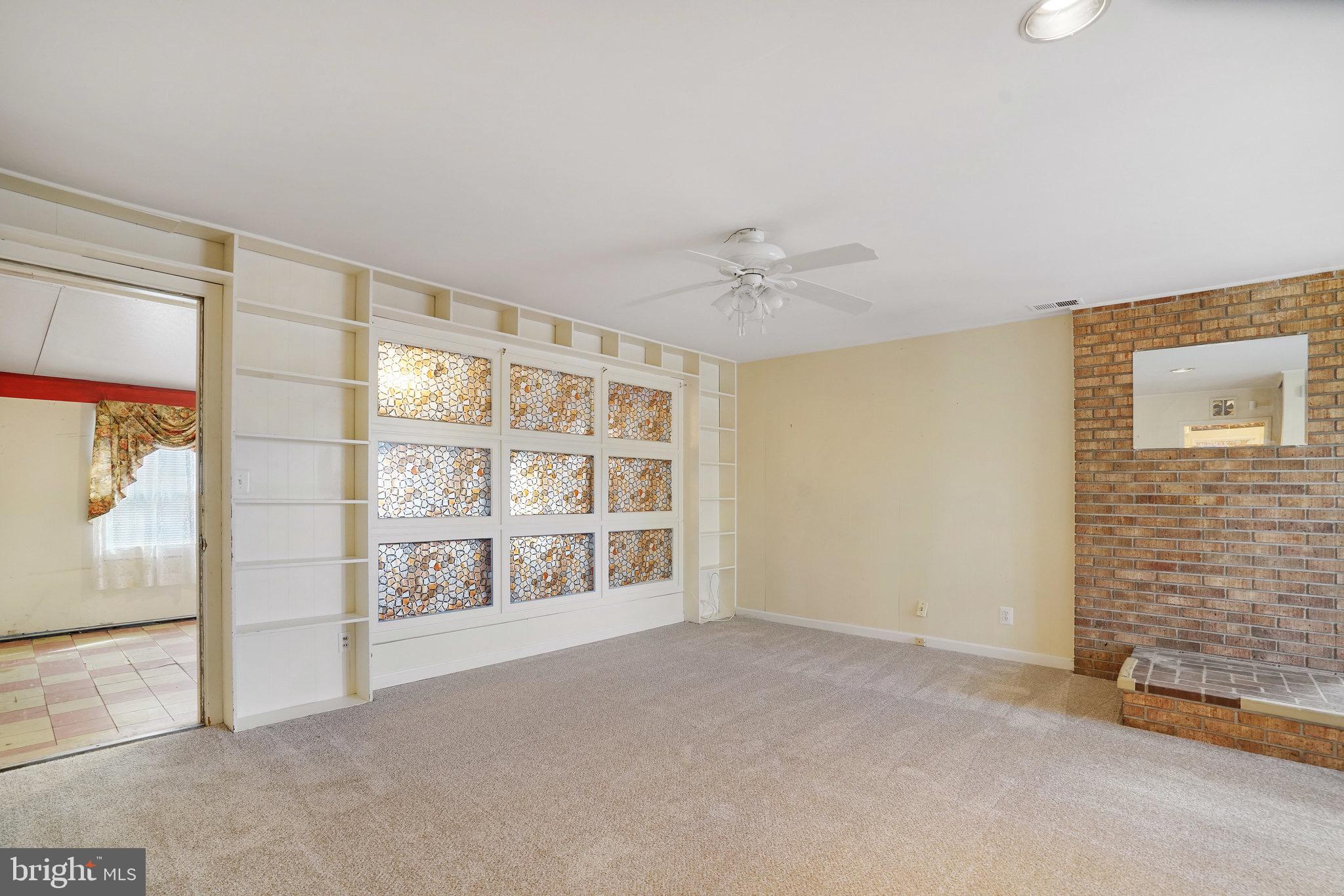 FAIRFAX HOMES - Residential