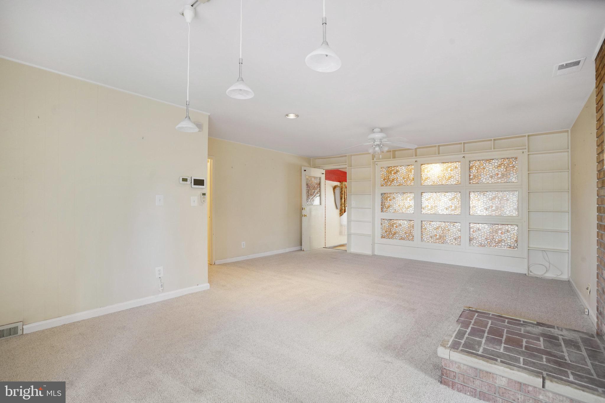 FAIRFAX HOMES - Residential