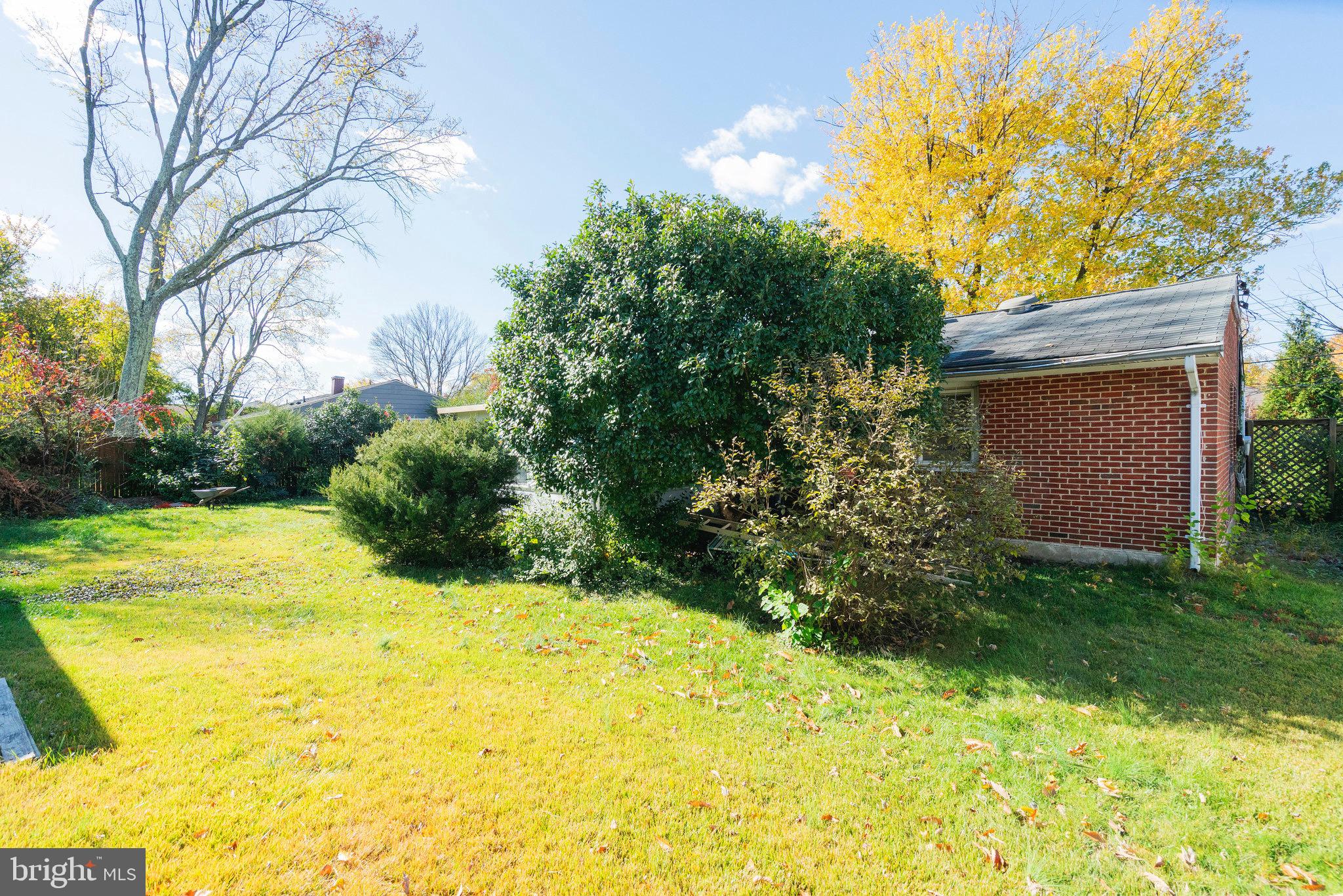 FAIRFAX HOMES - Residential