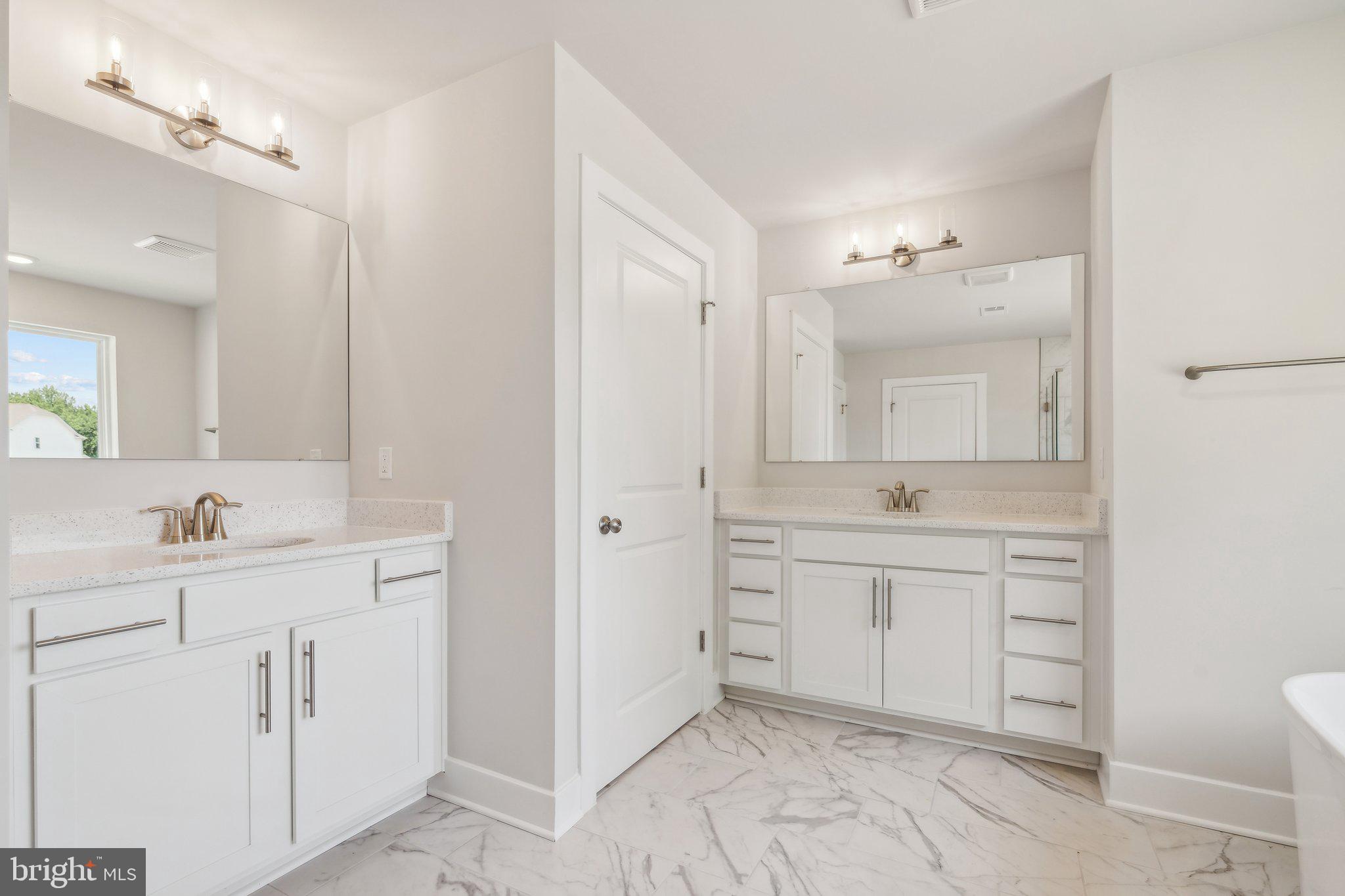 WOODED RUN ESTATES - Residential