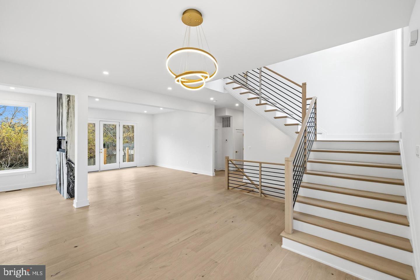 VIENNA WOODS - Residential