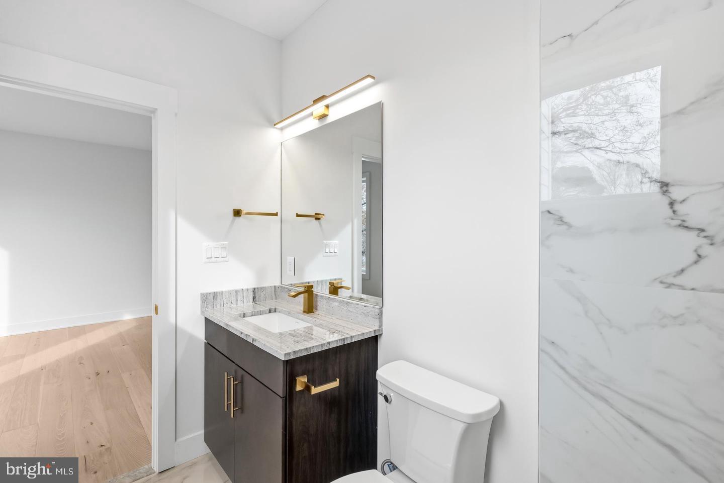 VIENNA WOODS - Residential