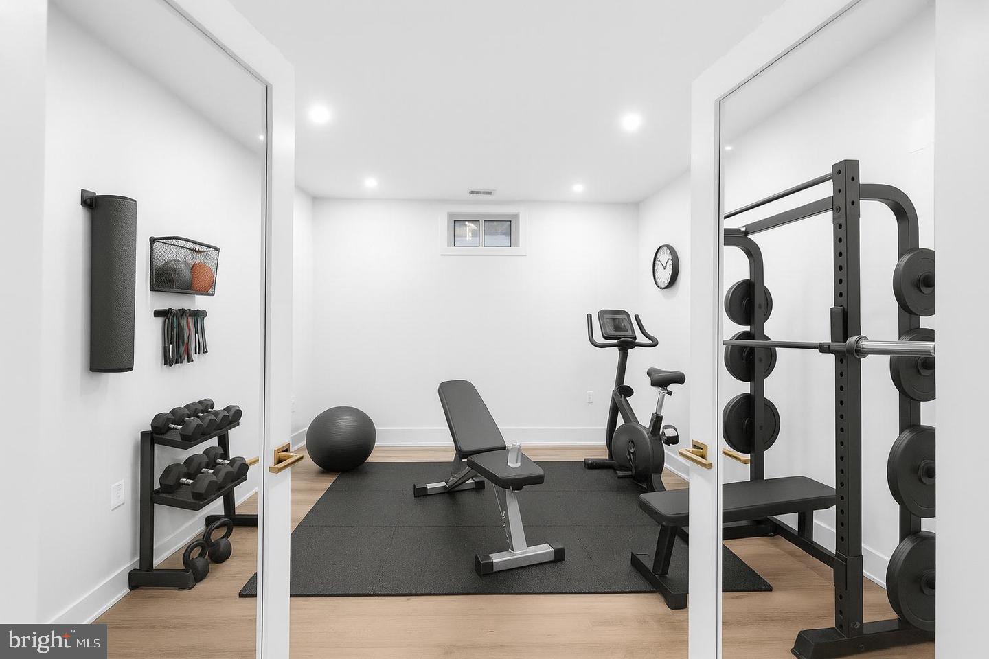 VIENNA WOODS - Residential