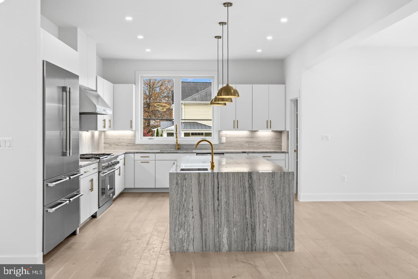 VIENNA WOODS - Residential