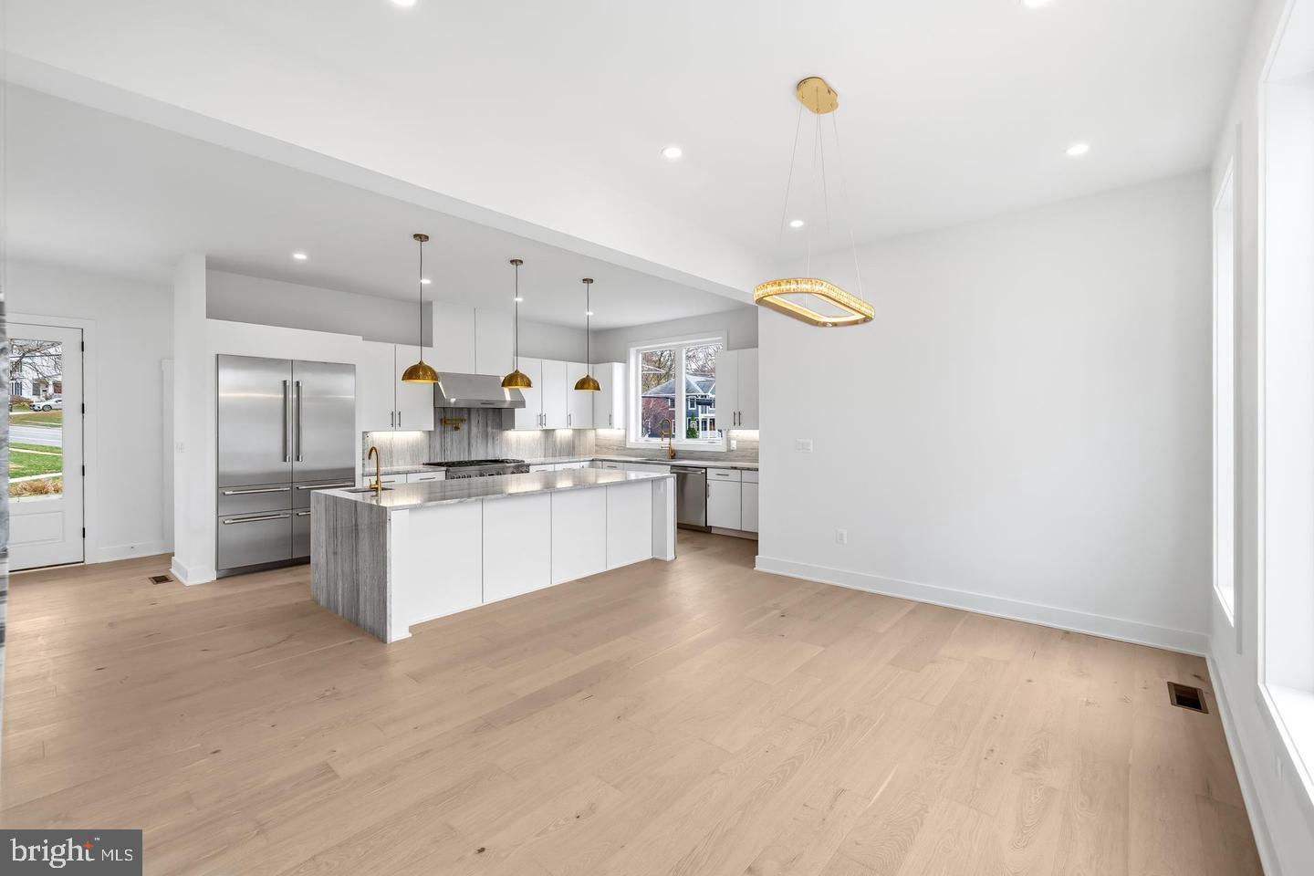 VIENNA WOODS - Residential