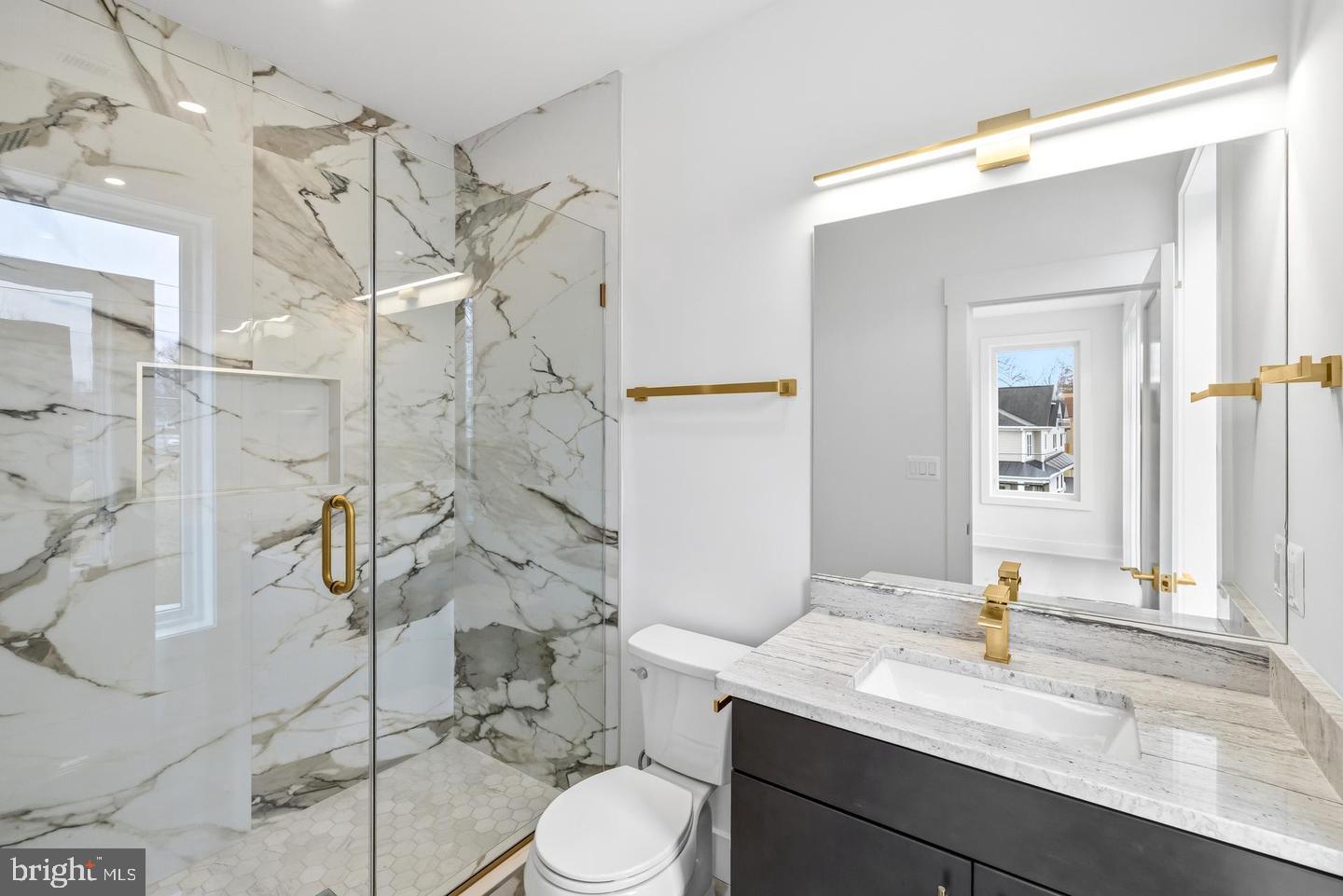 VIENNA WOODS - Residential