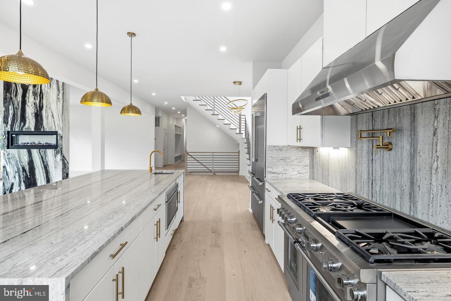 VIENNA WOODS - Residential