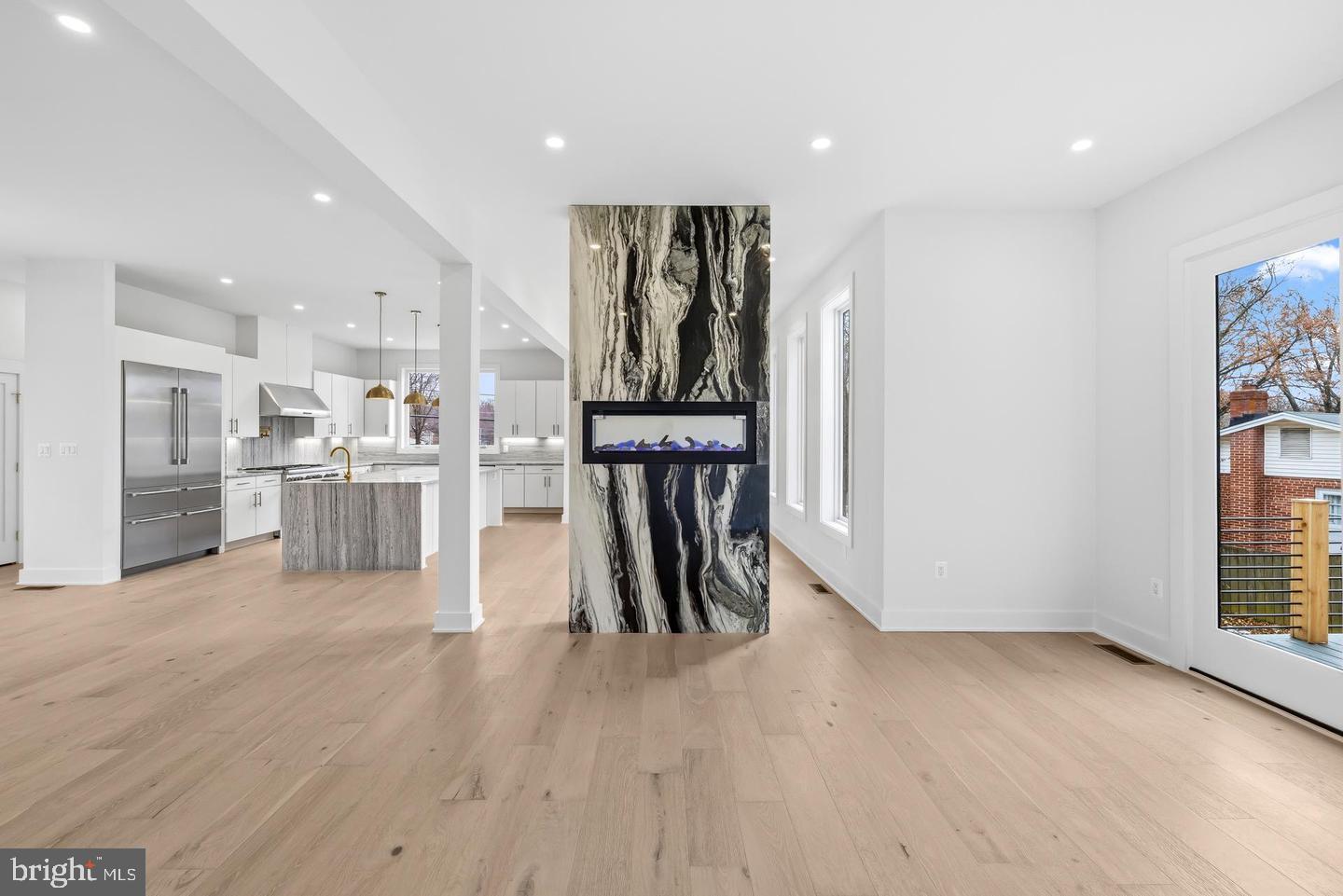 VIENNA WOODS - Residential