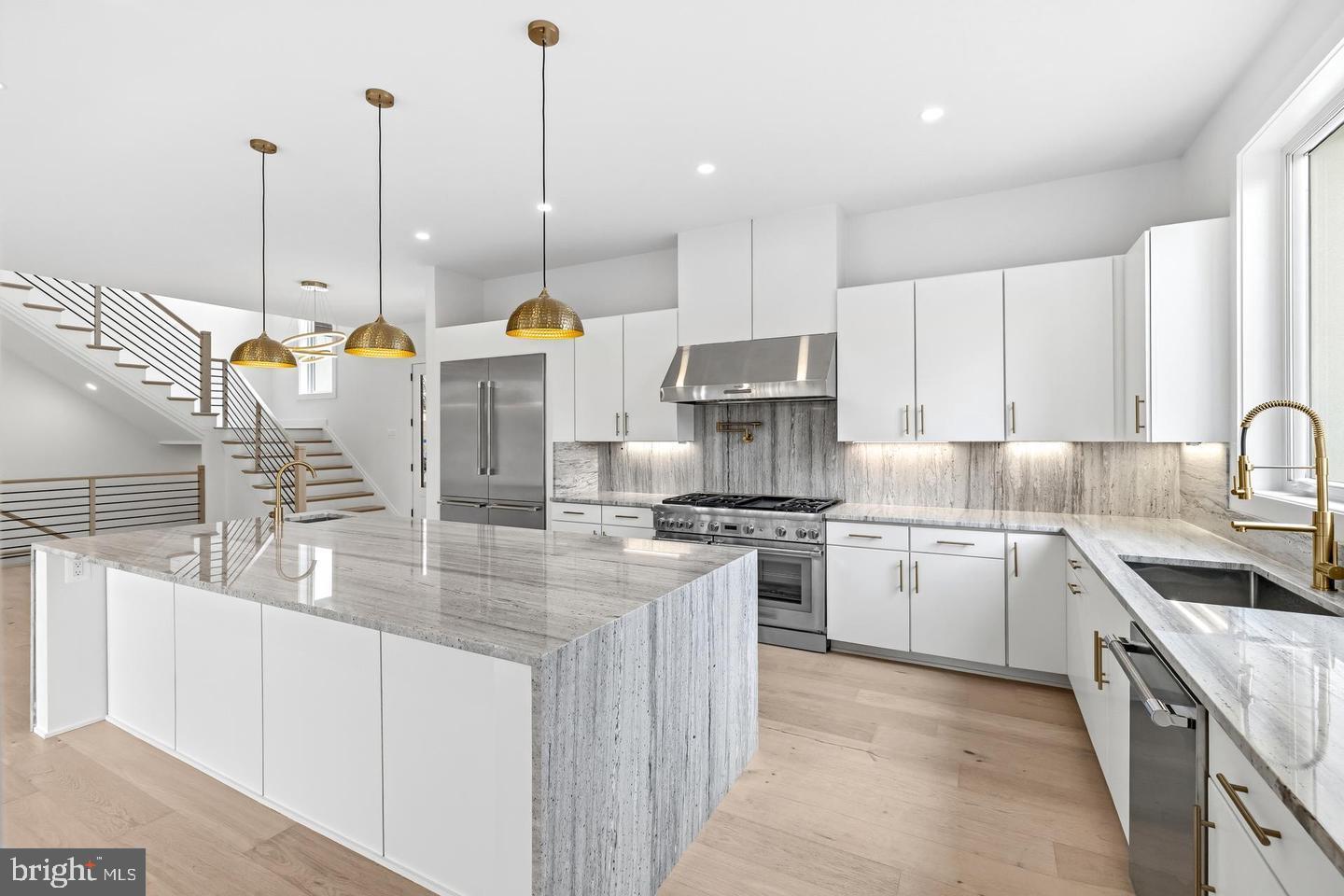 VIENNA WOODS - Residential