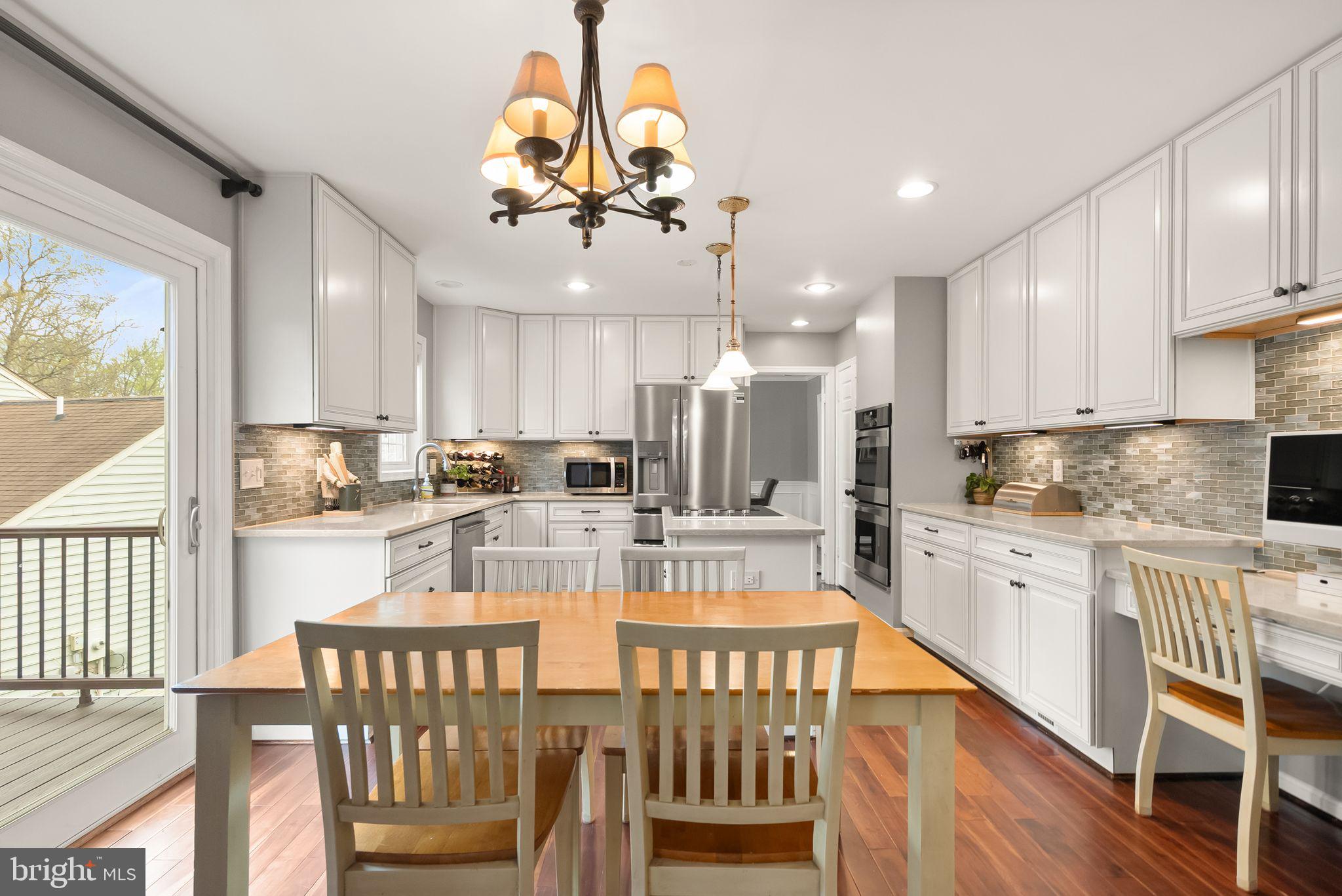 RESTON - Residential