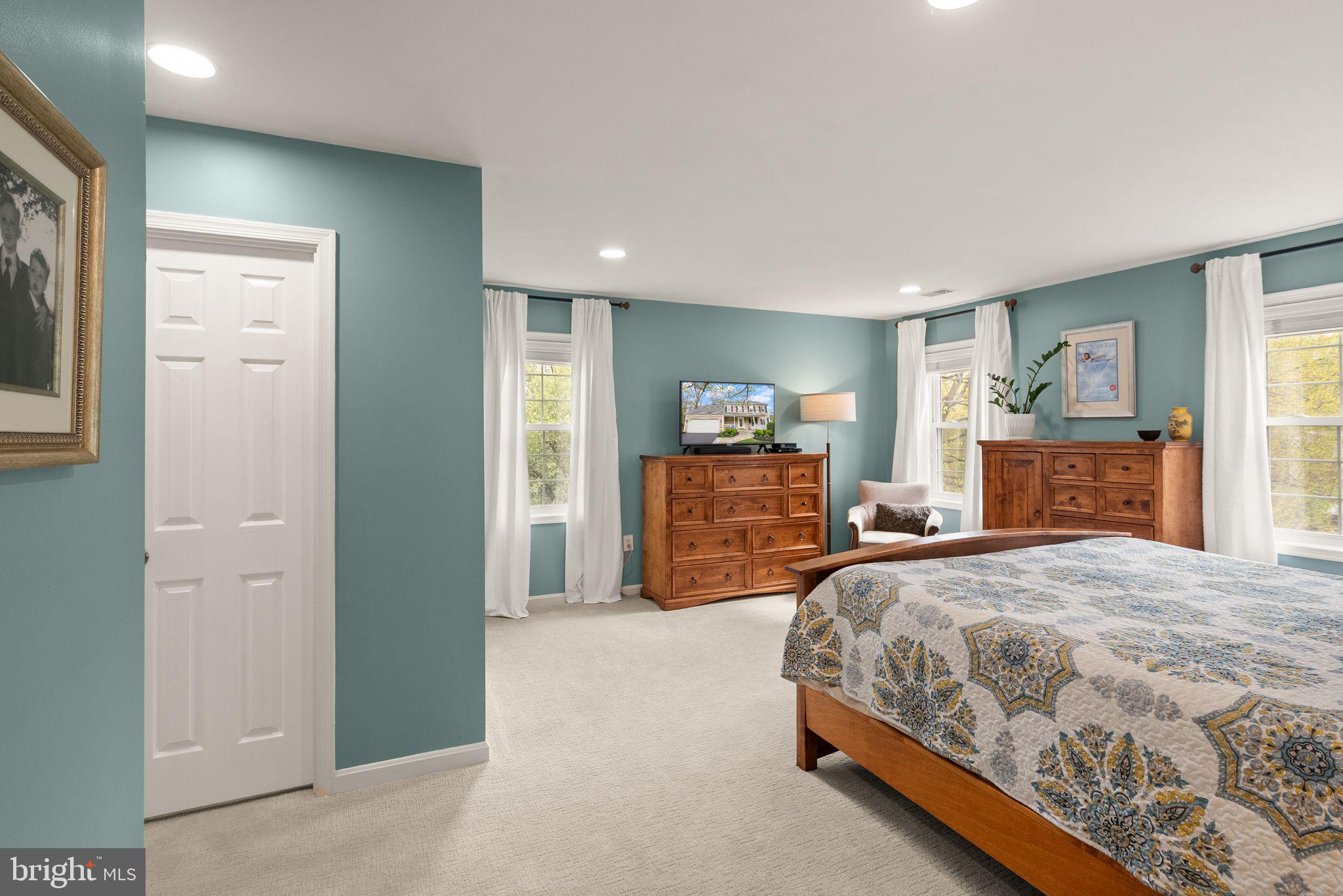 RESTON - Residential