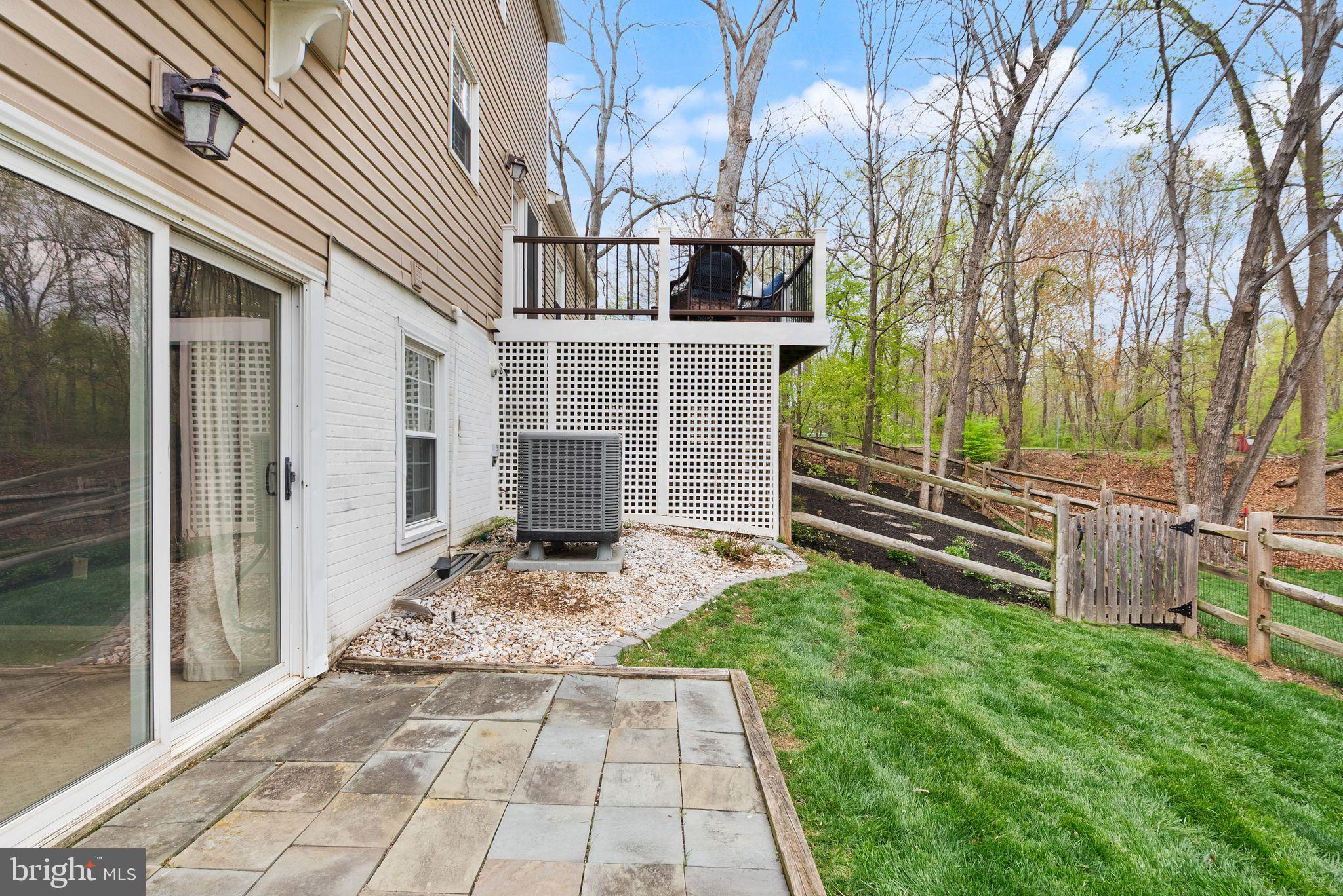 RESTON - Residential