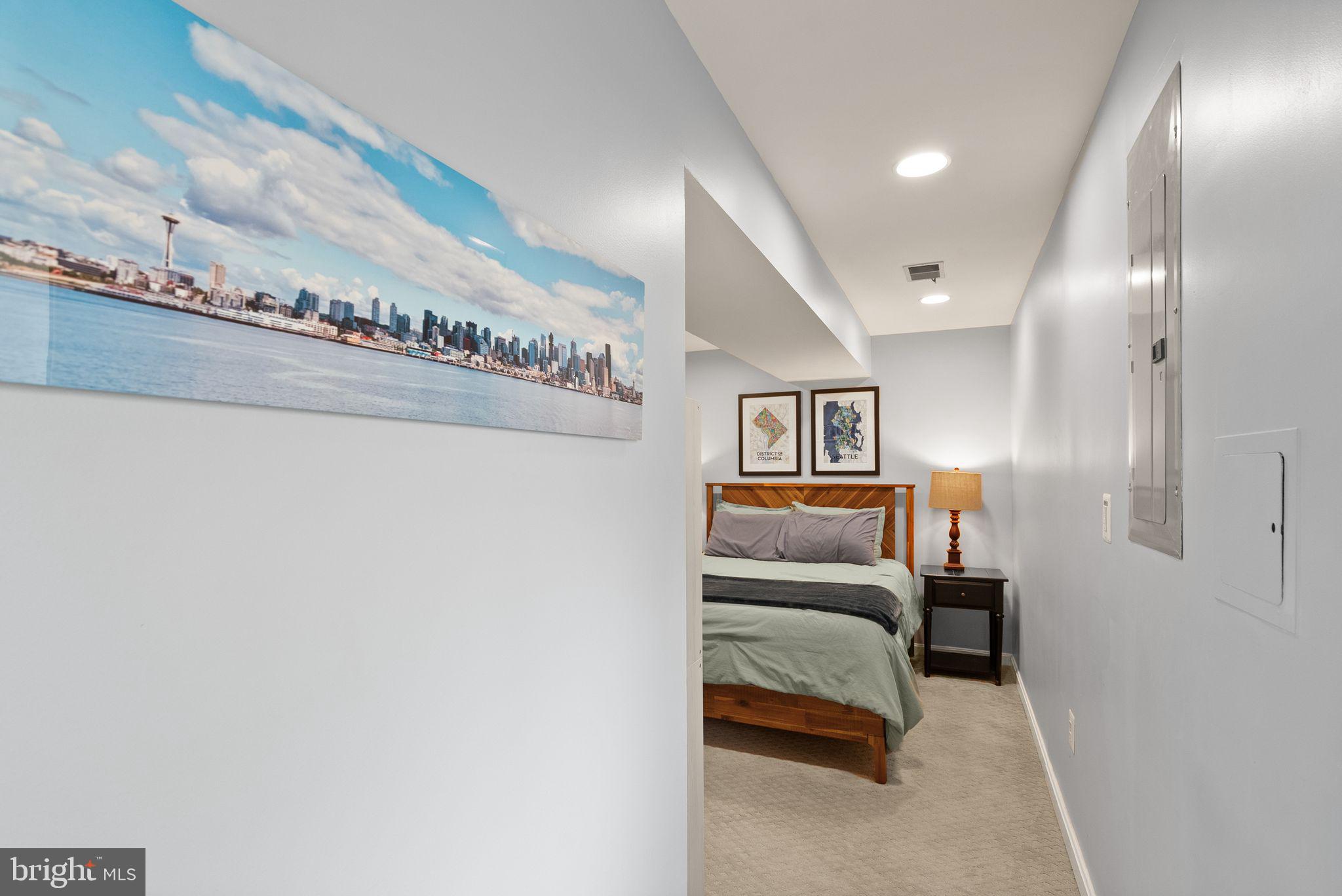 RESTON - Residential