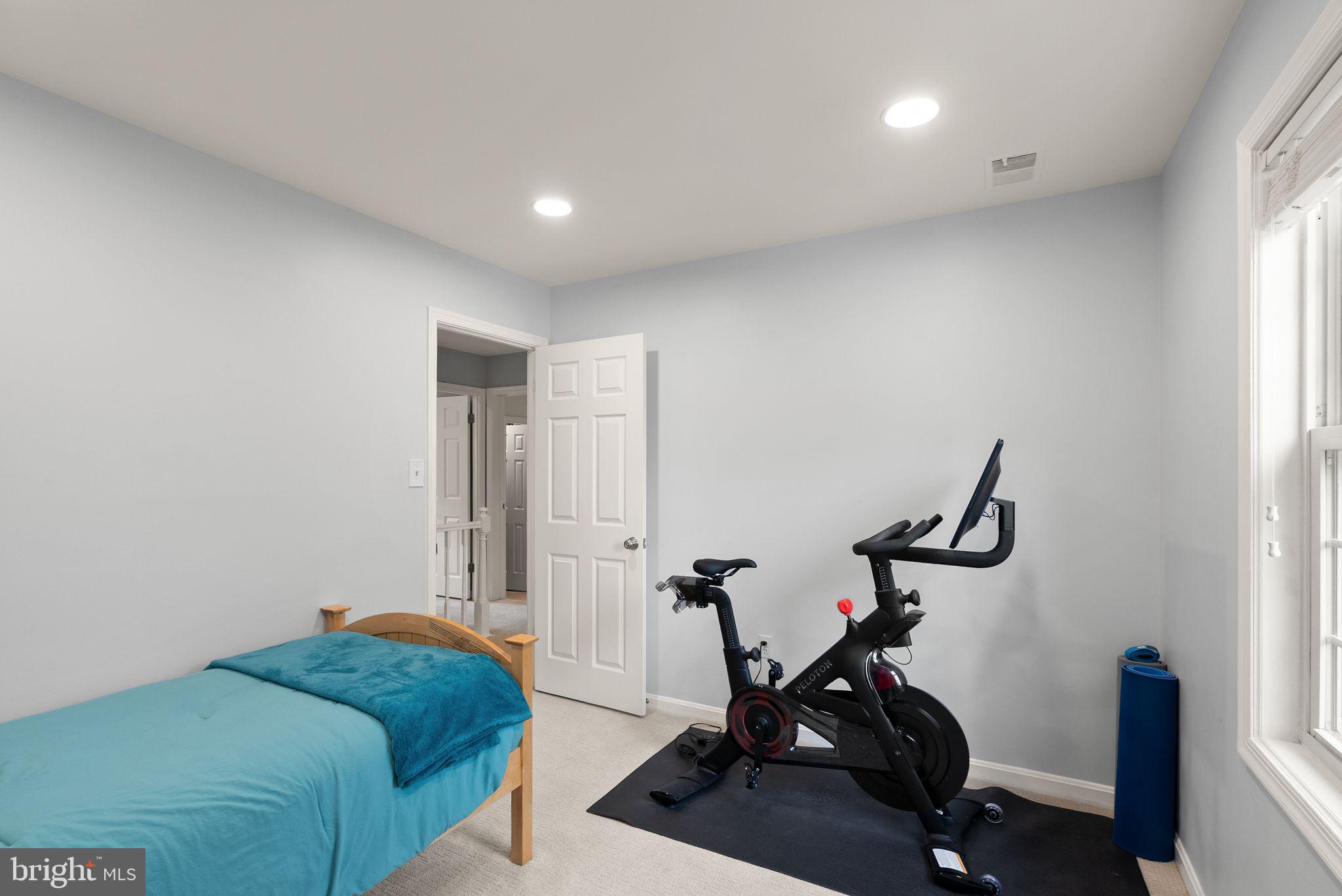 RESTON - Residential