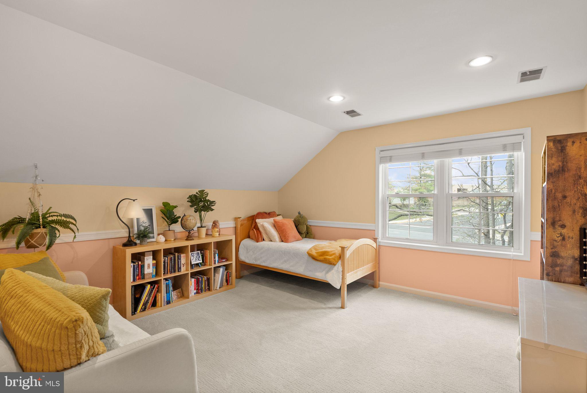 RESTON - Residential