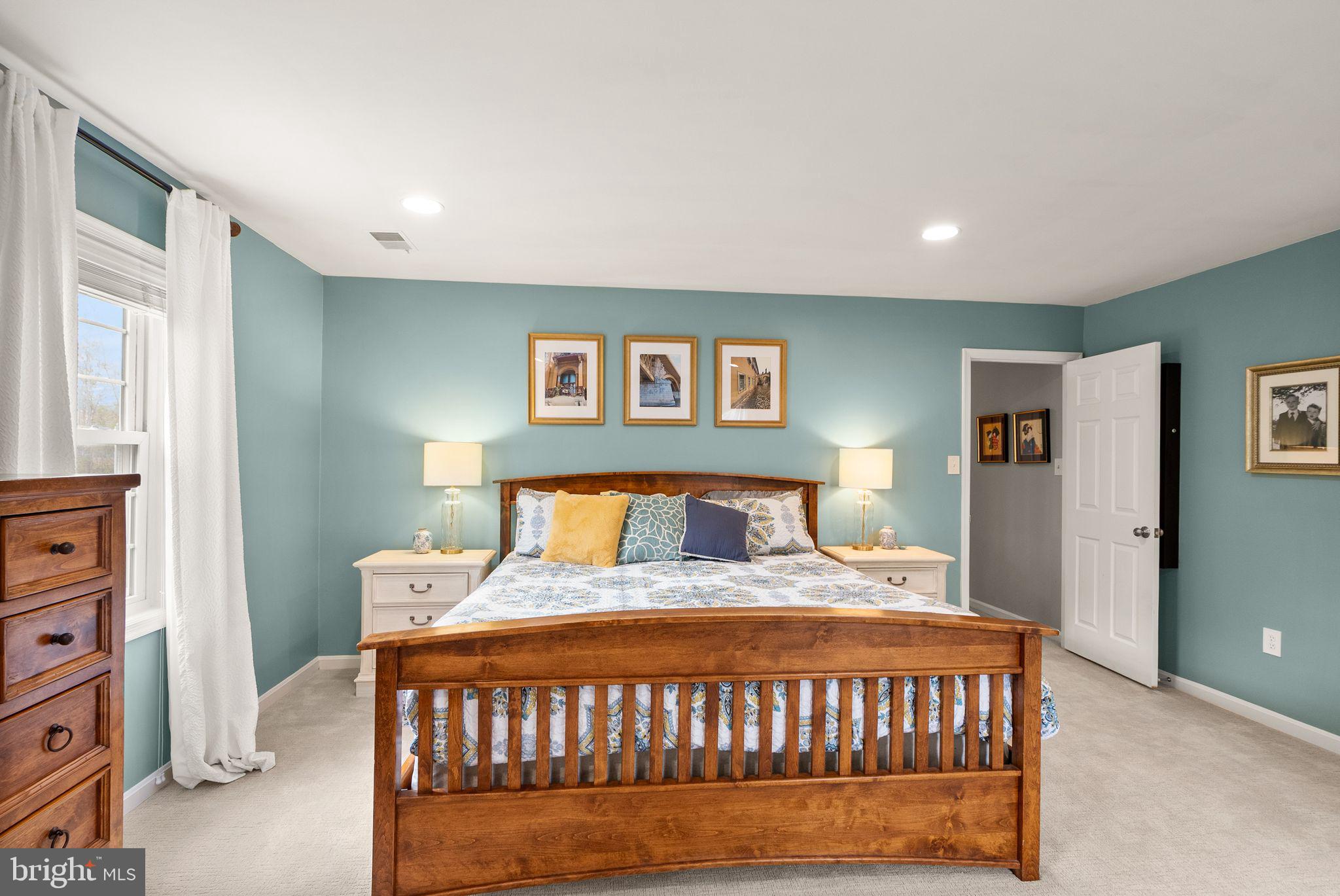 RESTON - Residential