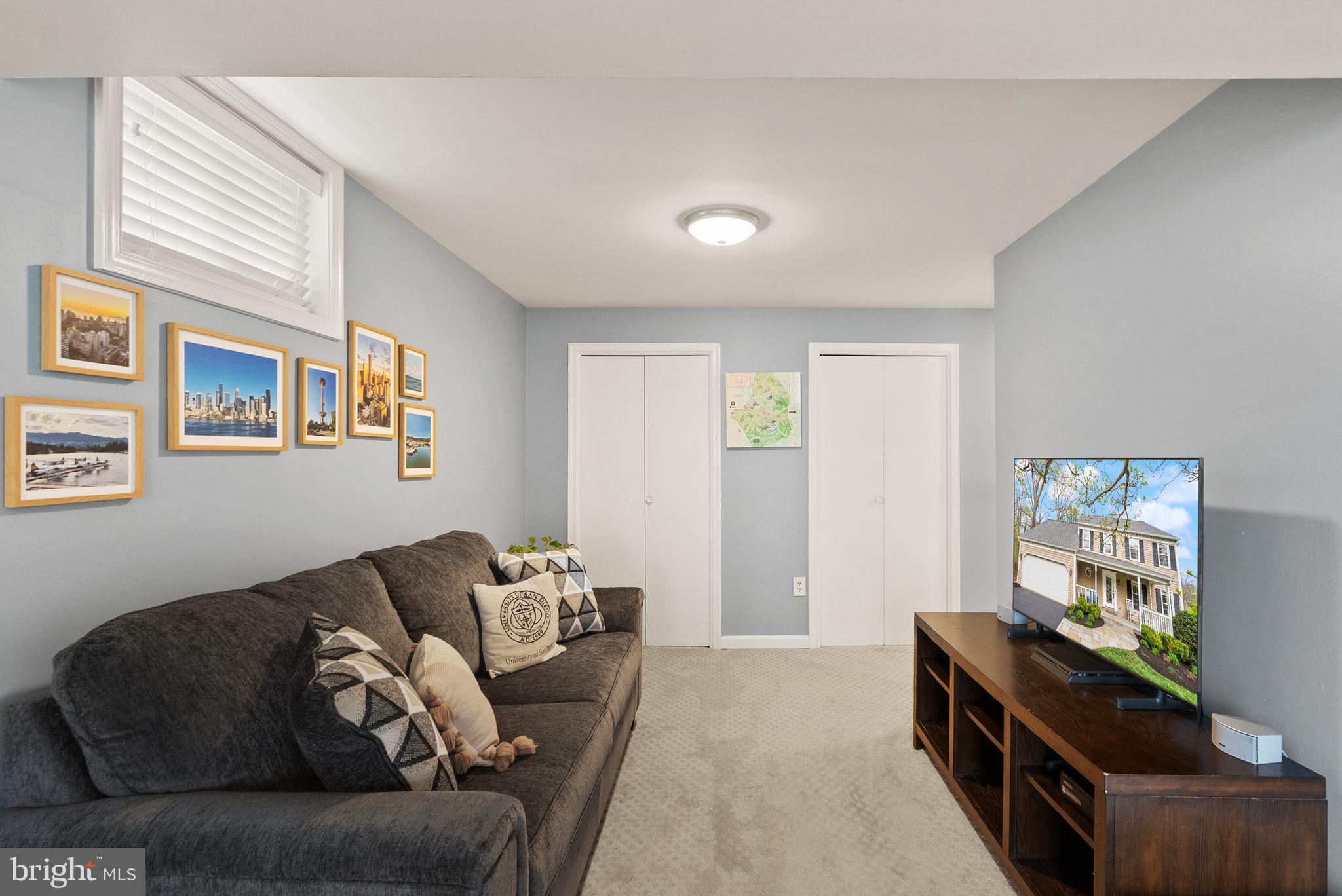 RESTON - Residential