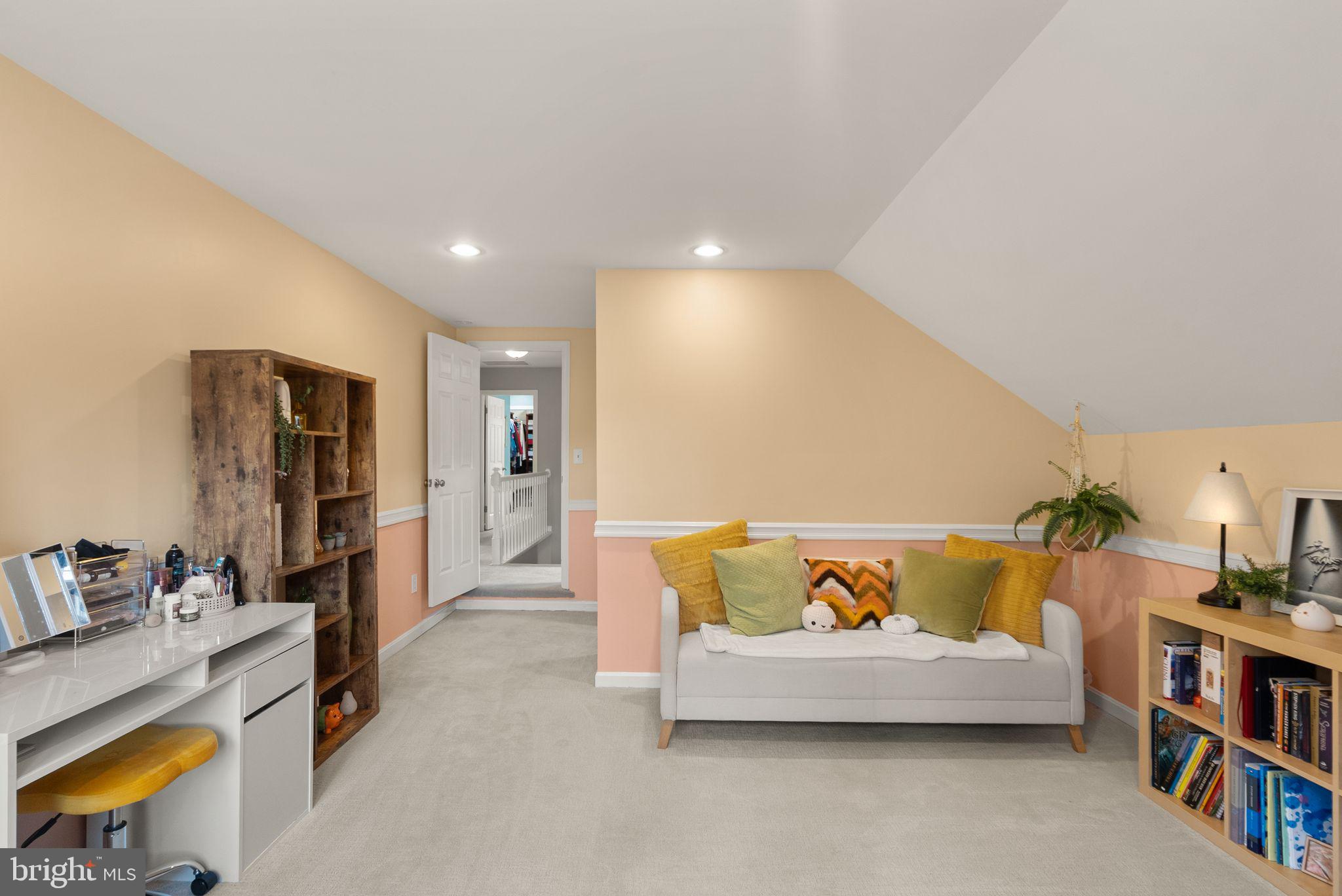 RESTON - Residential