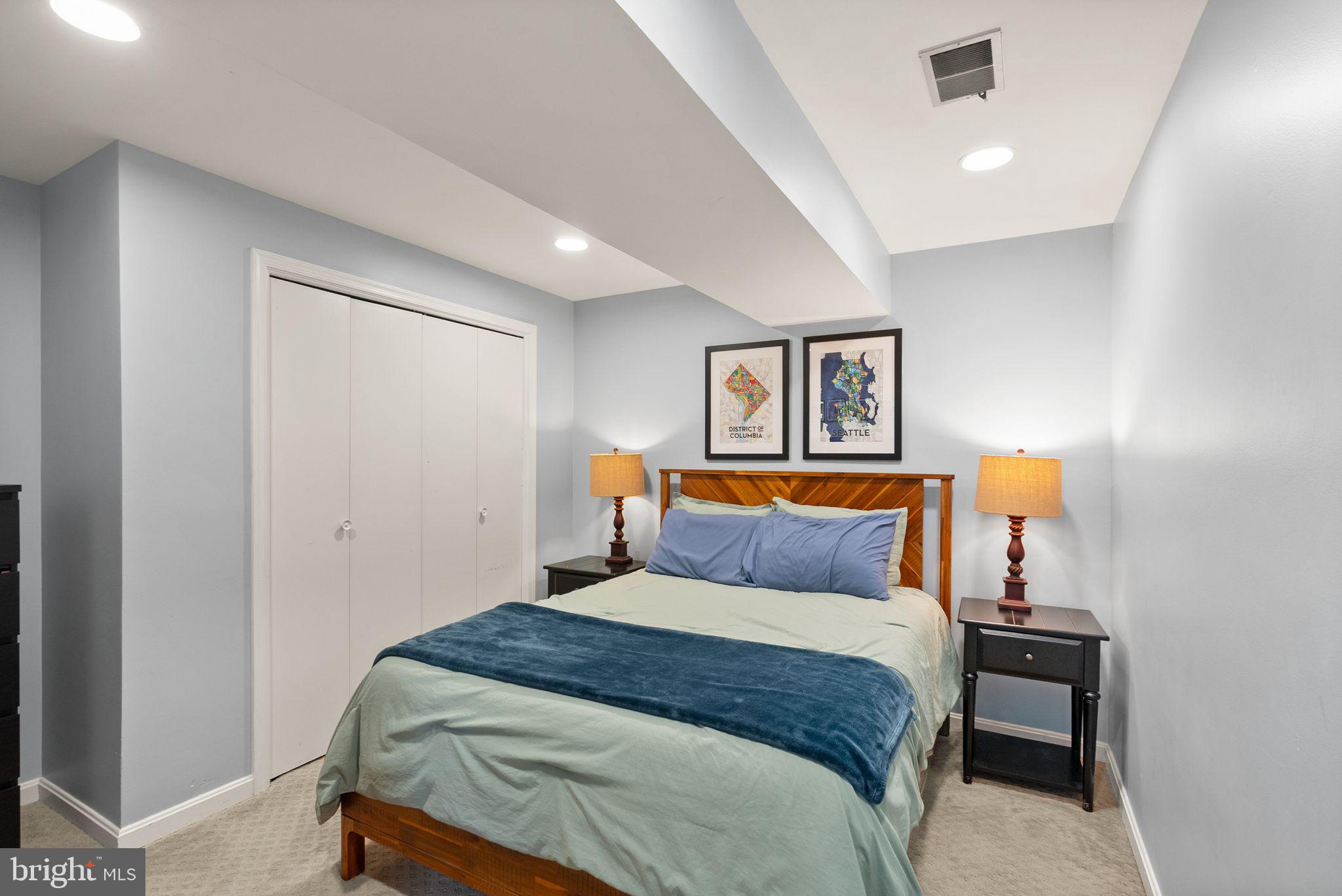 RESTON - Residential