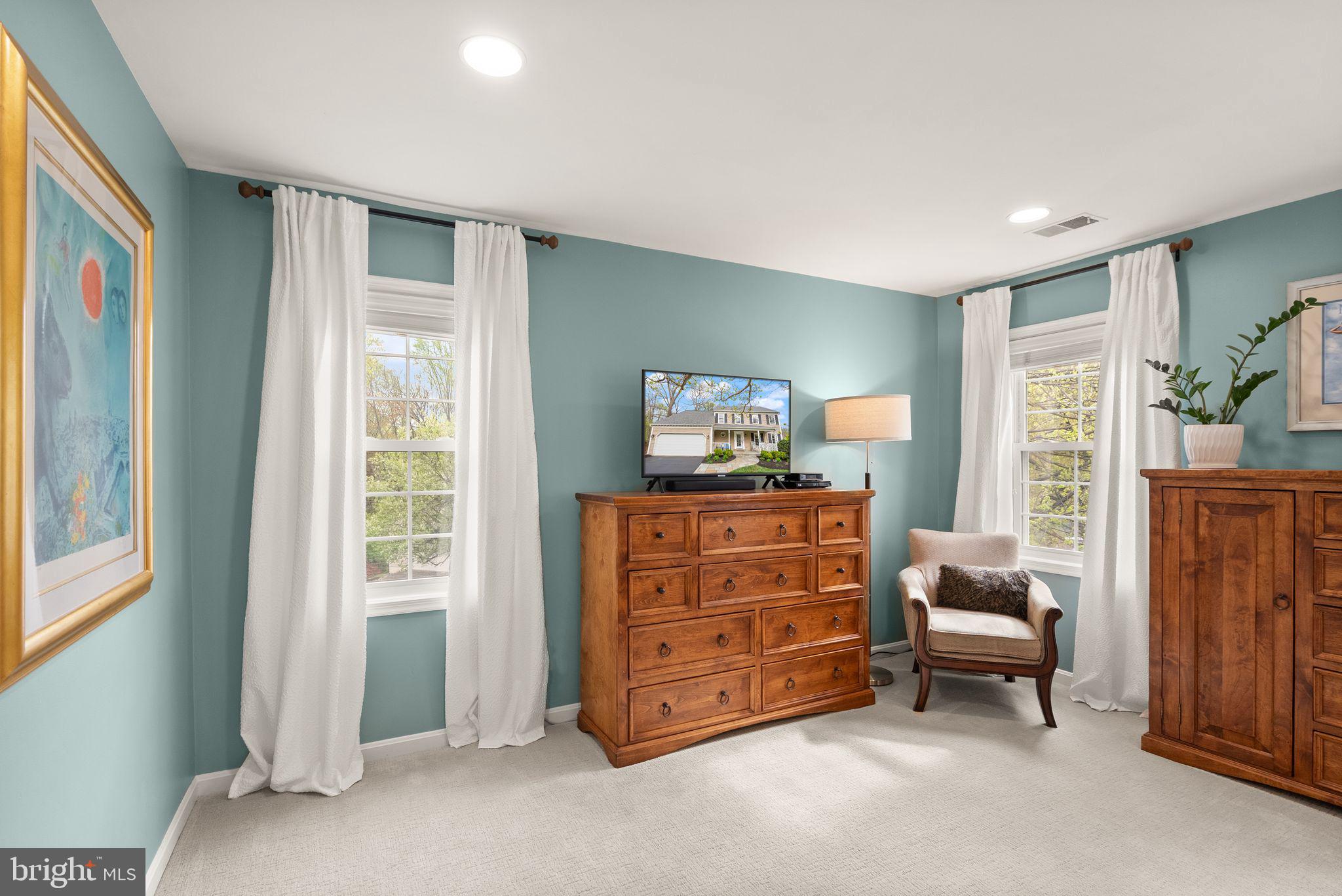 RESTON - Residential