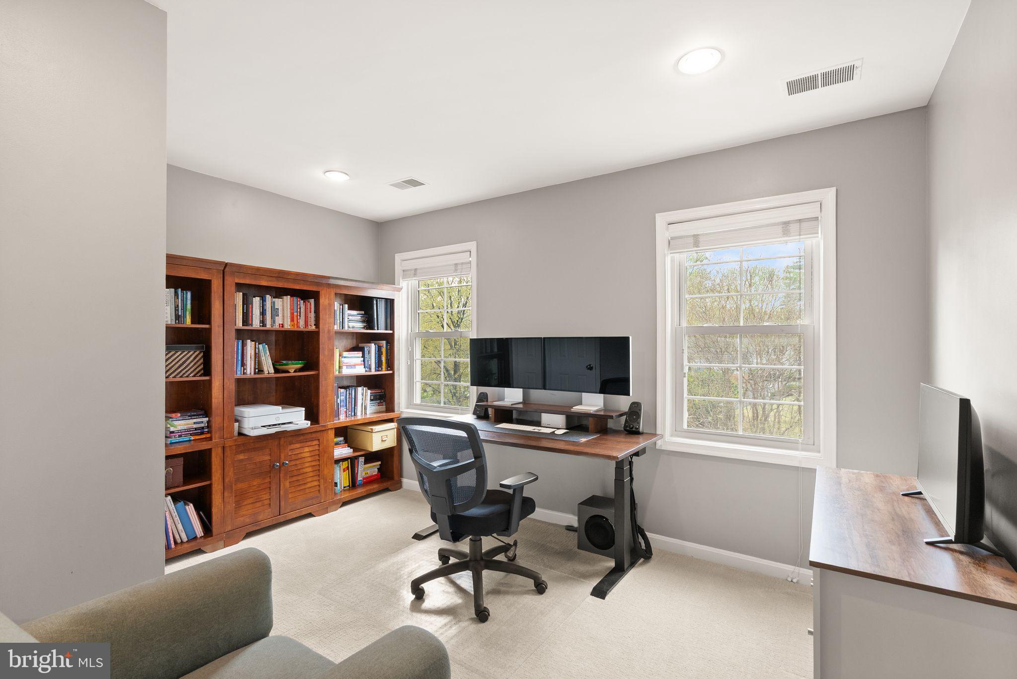 RESTON - Residential