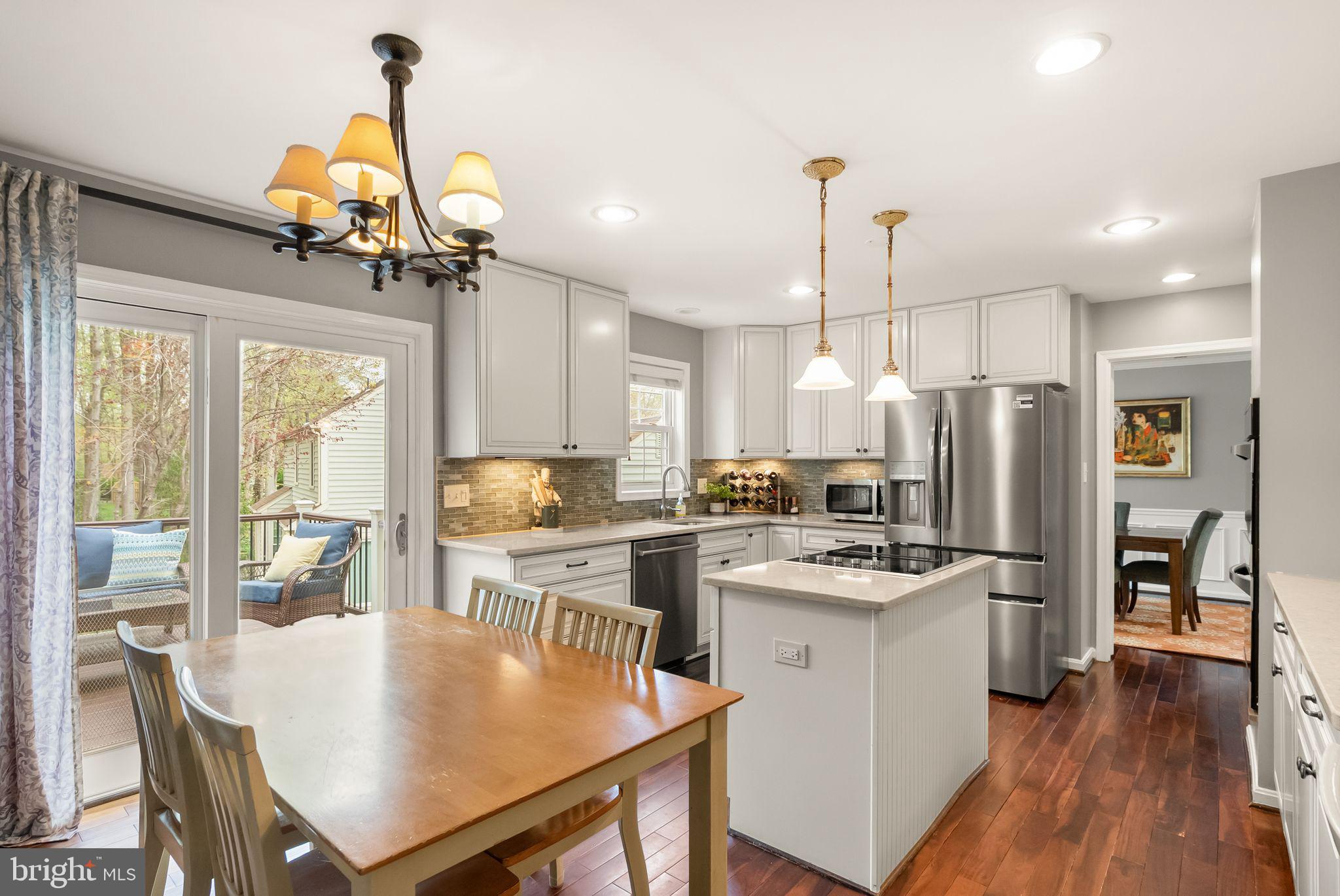 RESTON - Residential