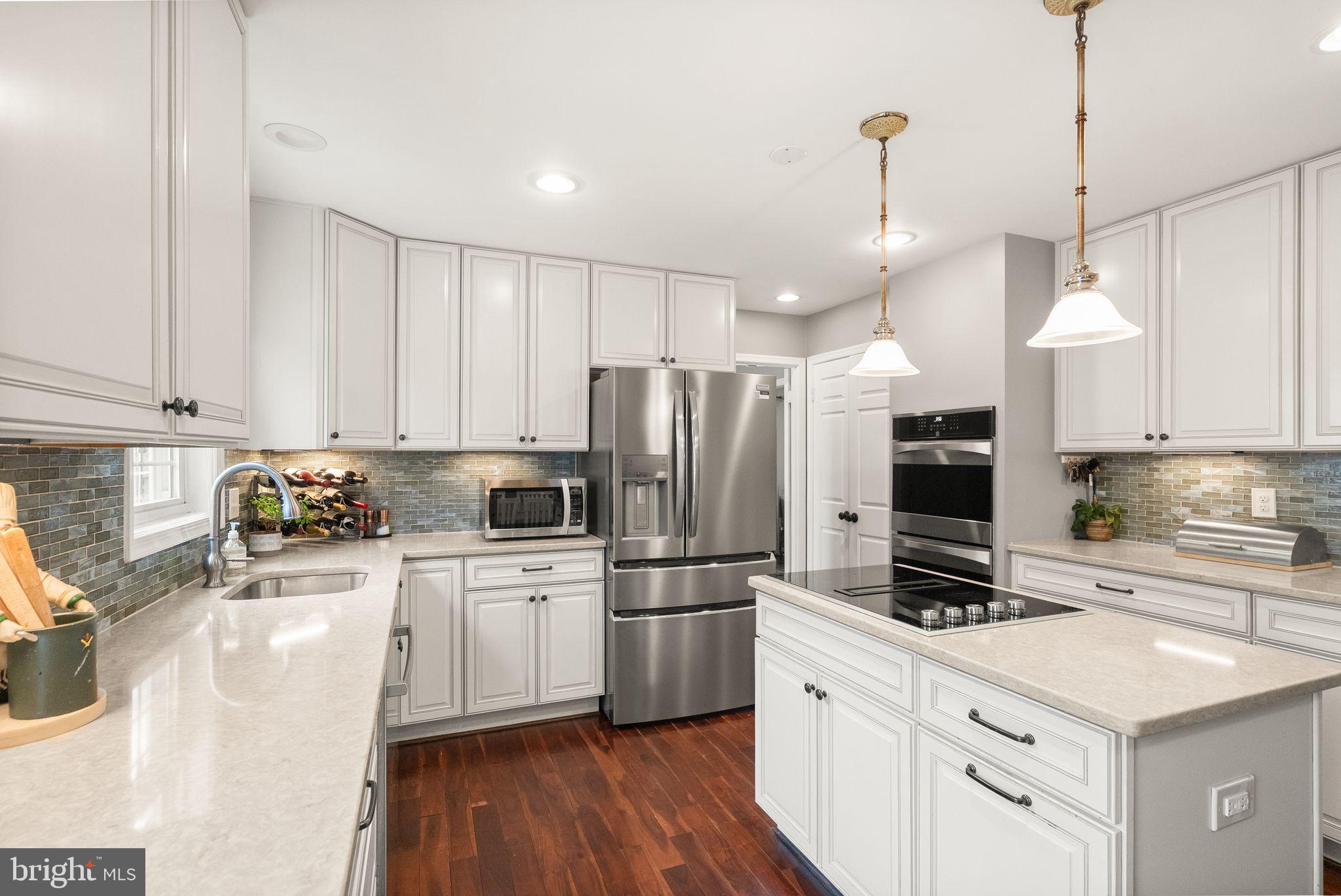 RESTON - Residential