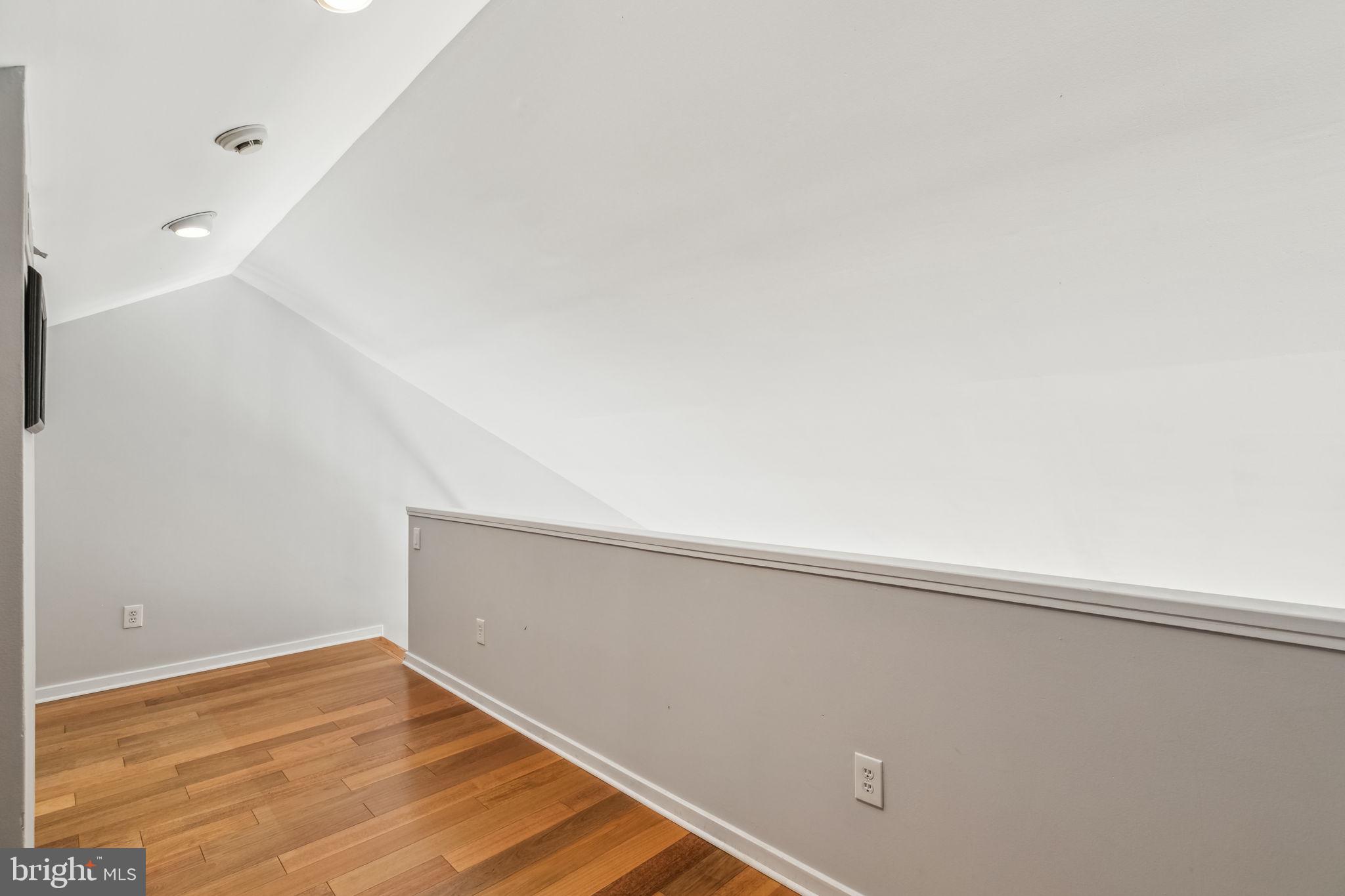 SOCIETY HILL - Residential